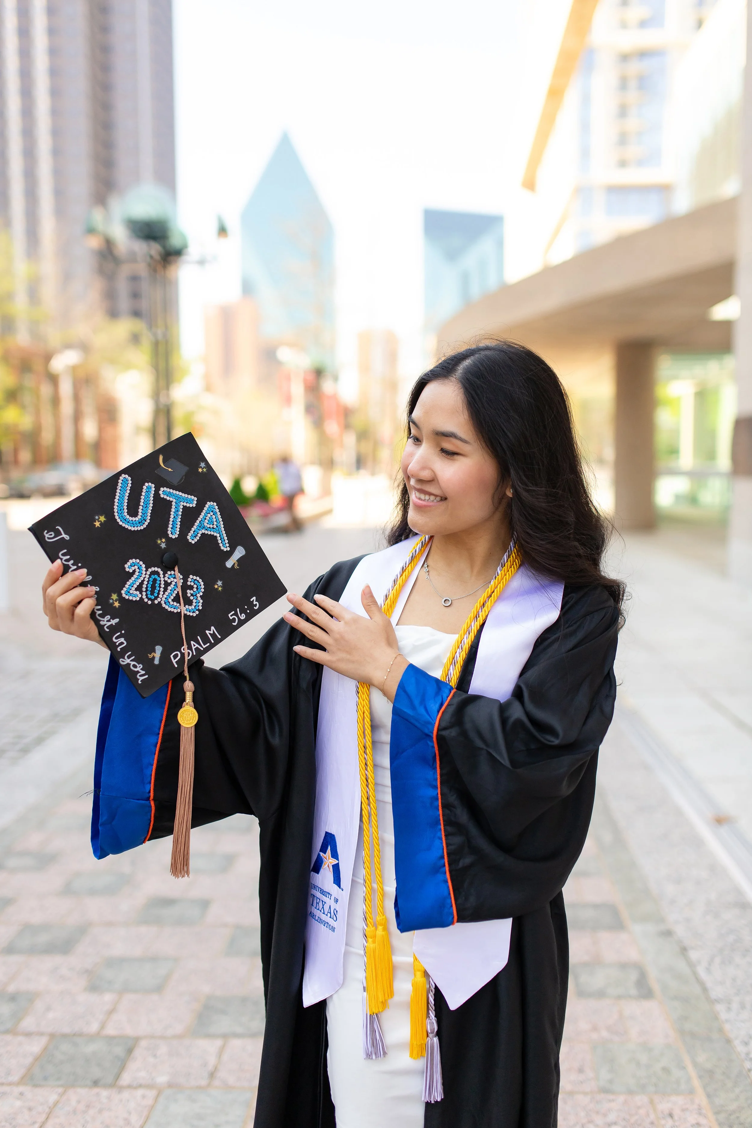 RS_Sui_UTA_GradSession_DFWPhotographer_TeddyGiles-21.jpg