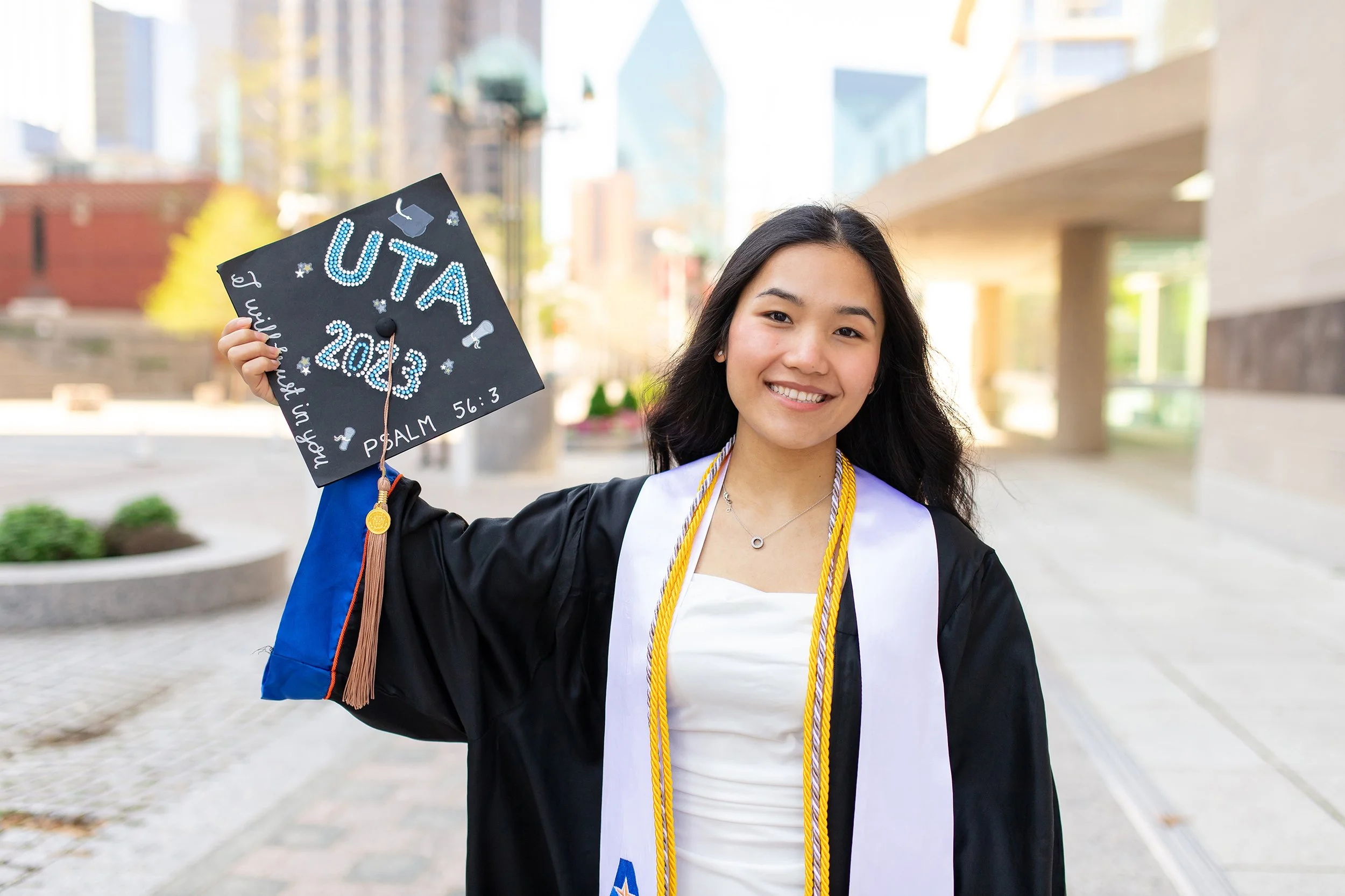 RS_Sui_UTA_GradSession_DFWPhotographer_TeddyGiles-22.jpg