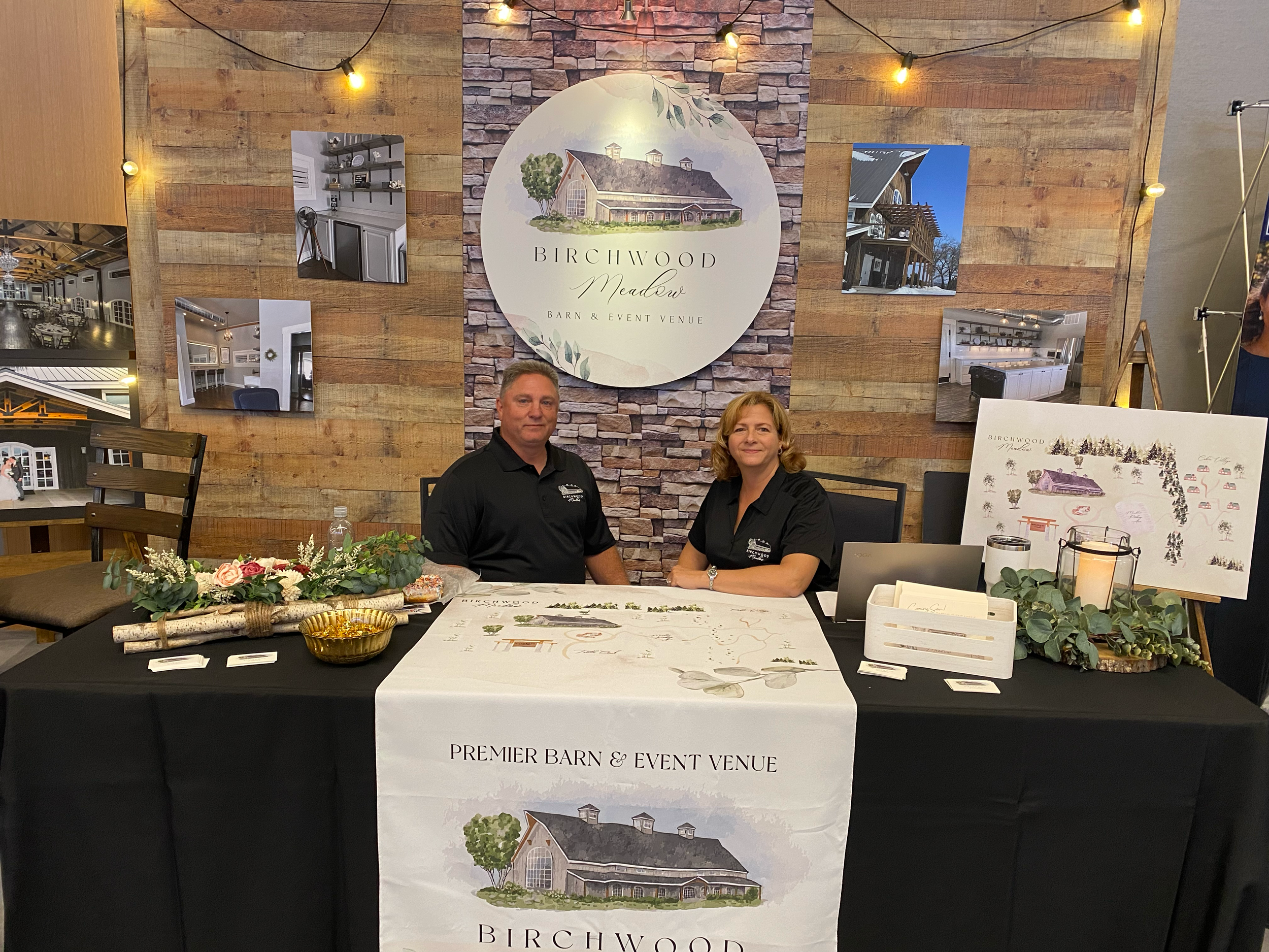 Birchwood-Meadow-Barn-and-Event-Venue_Signage_DFWGraphicDesigner_TeddyGiles_Header_02.png
