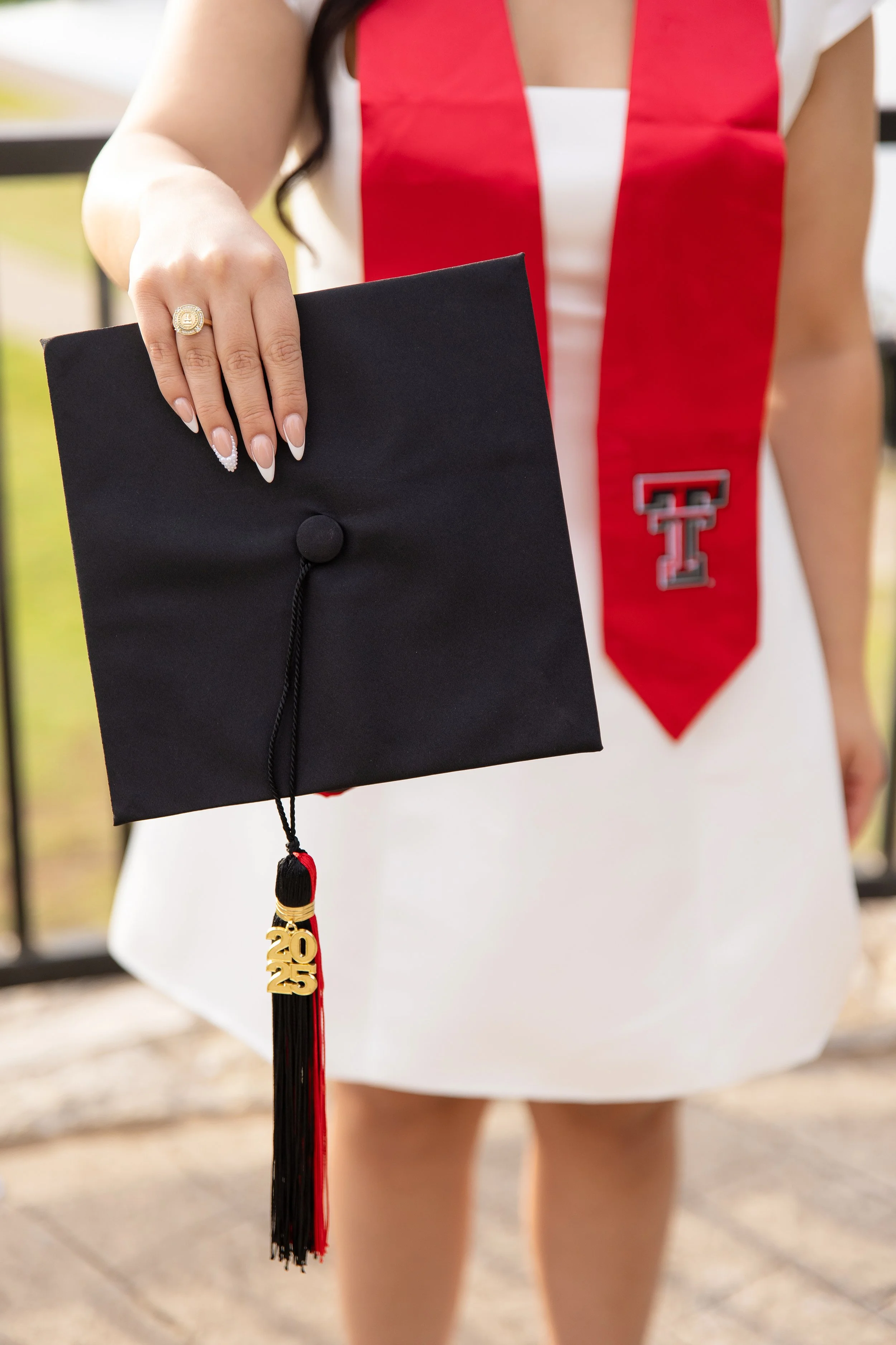 RS_Wendy_TexasTechUniversity_GradSession_DFWPhotographer_TeddyGiles-24.jpg