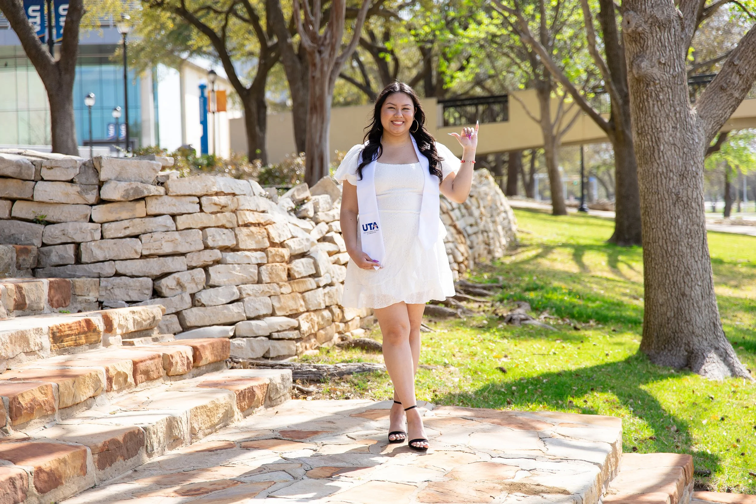 RS_Elena_UTA_GradSession_DFWPhotographer_TeddyGiles-9.jpg