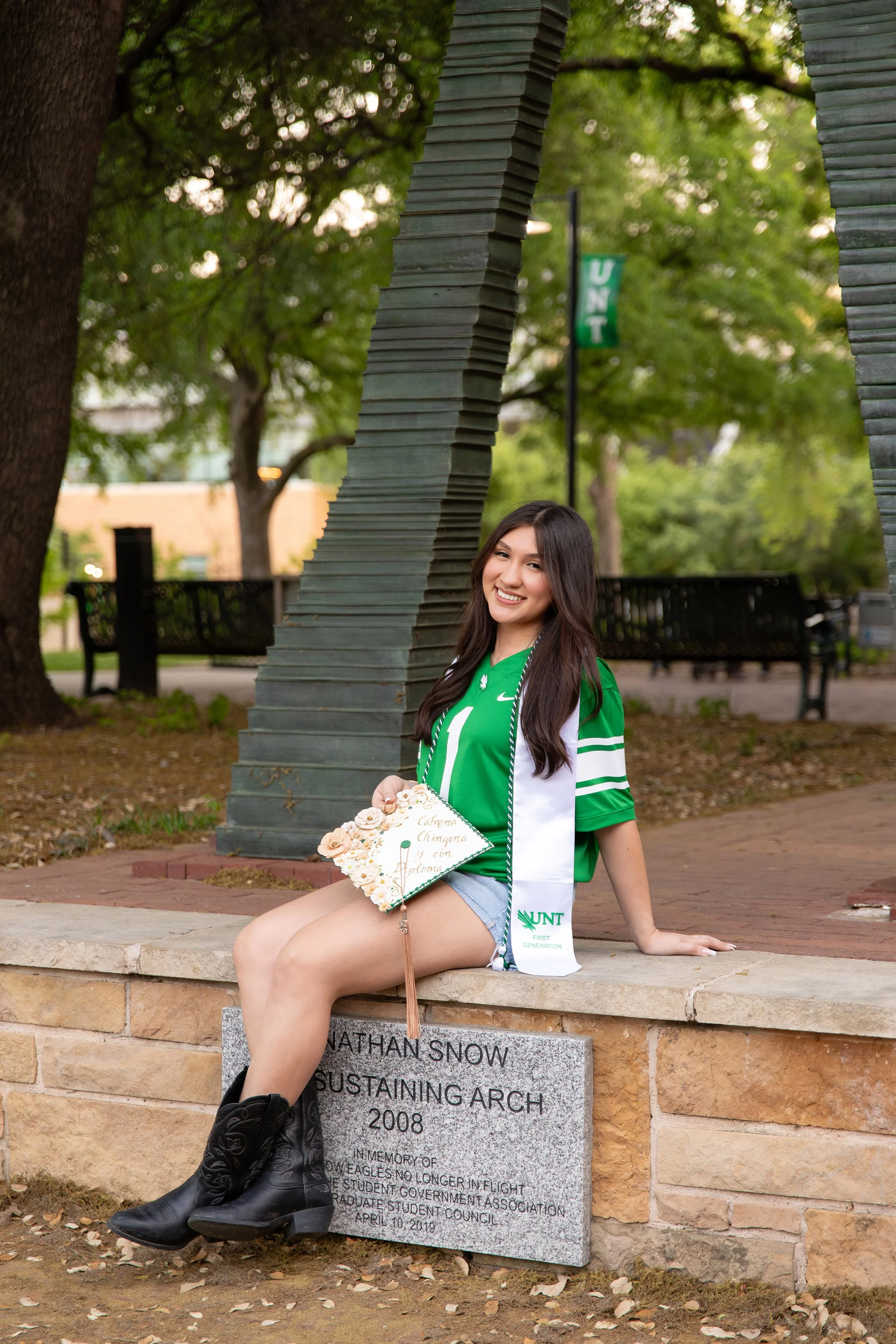 RS_Thania_UNT_GradSession_DFWPhotographer_TeddyGiles-34.jpg