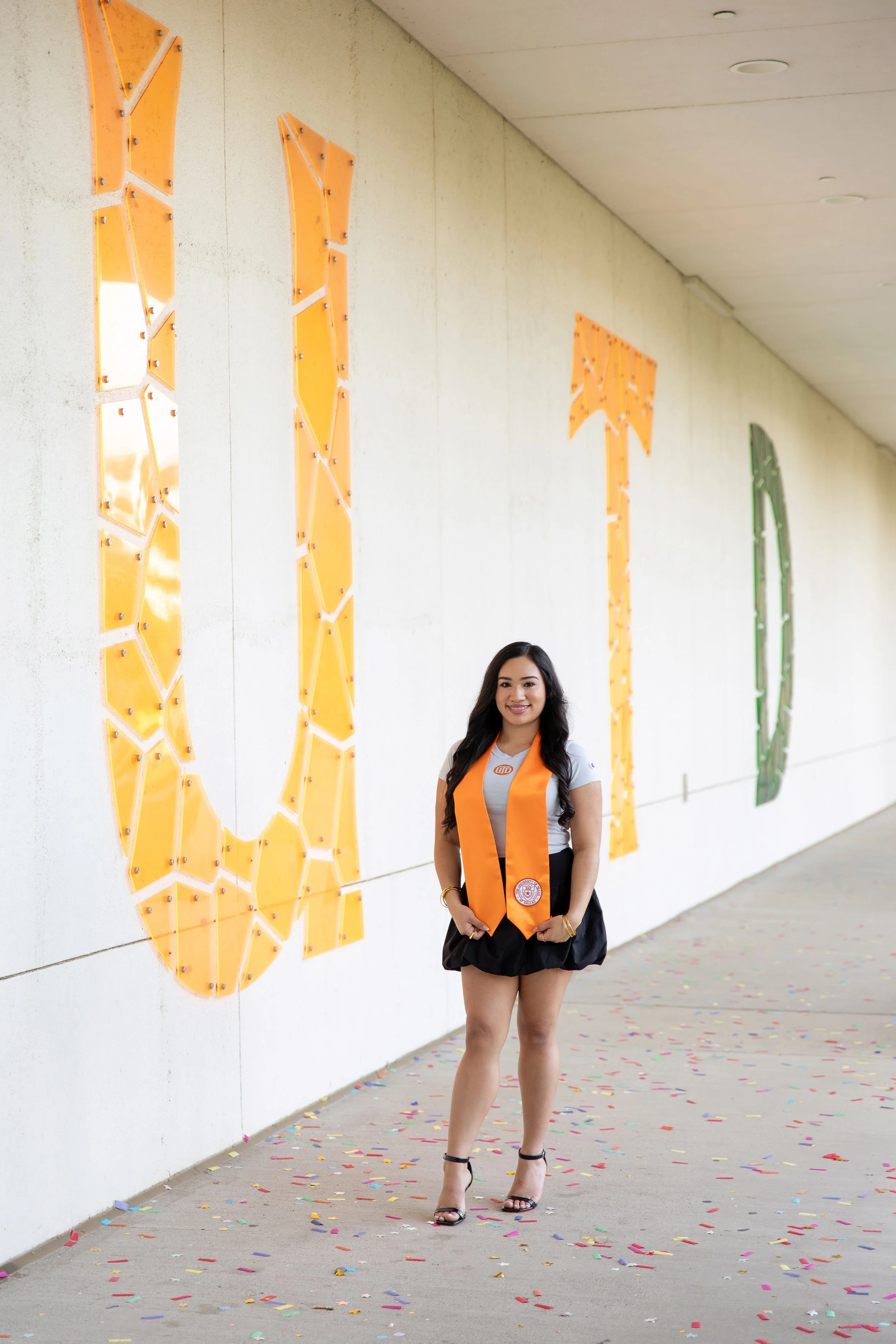 RS_Jasmyn_UTD-GradSession_DFWPhotographer_TeddyGiles-20.jpg