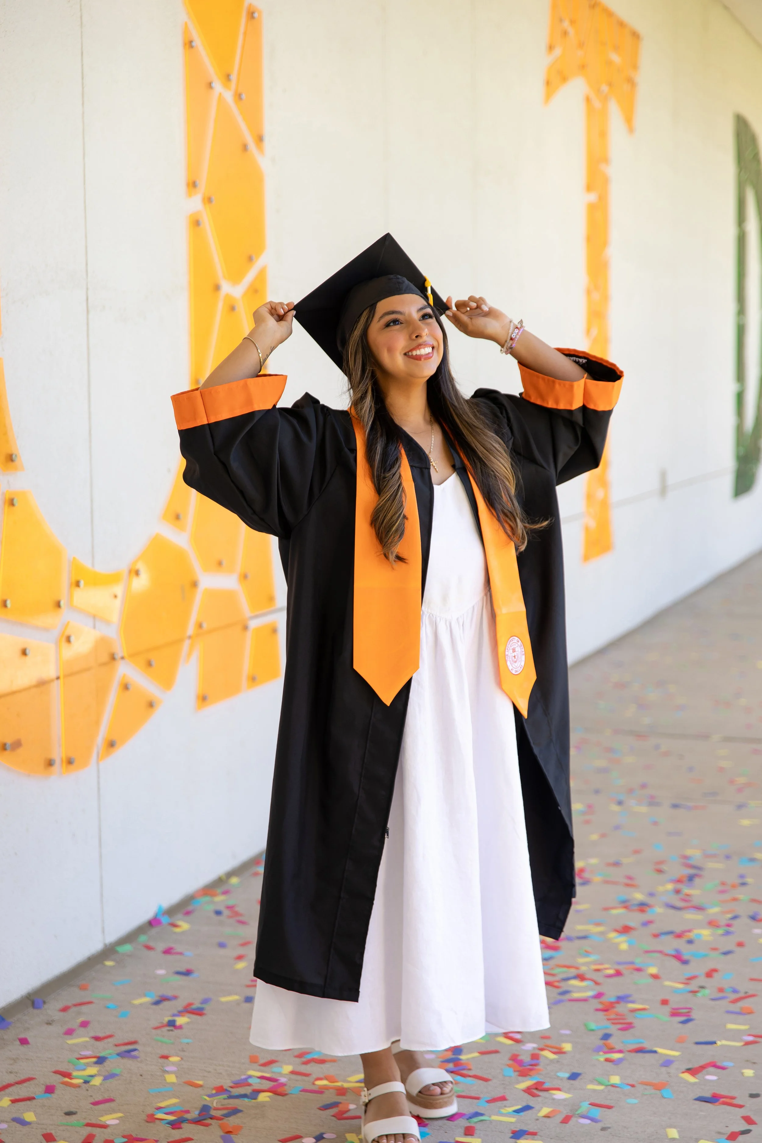RS_Laura_UTD_GradSession_DFWPhotographer_TeddyGiles-12.jpg