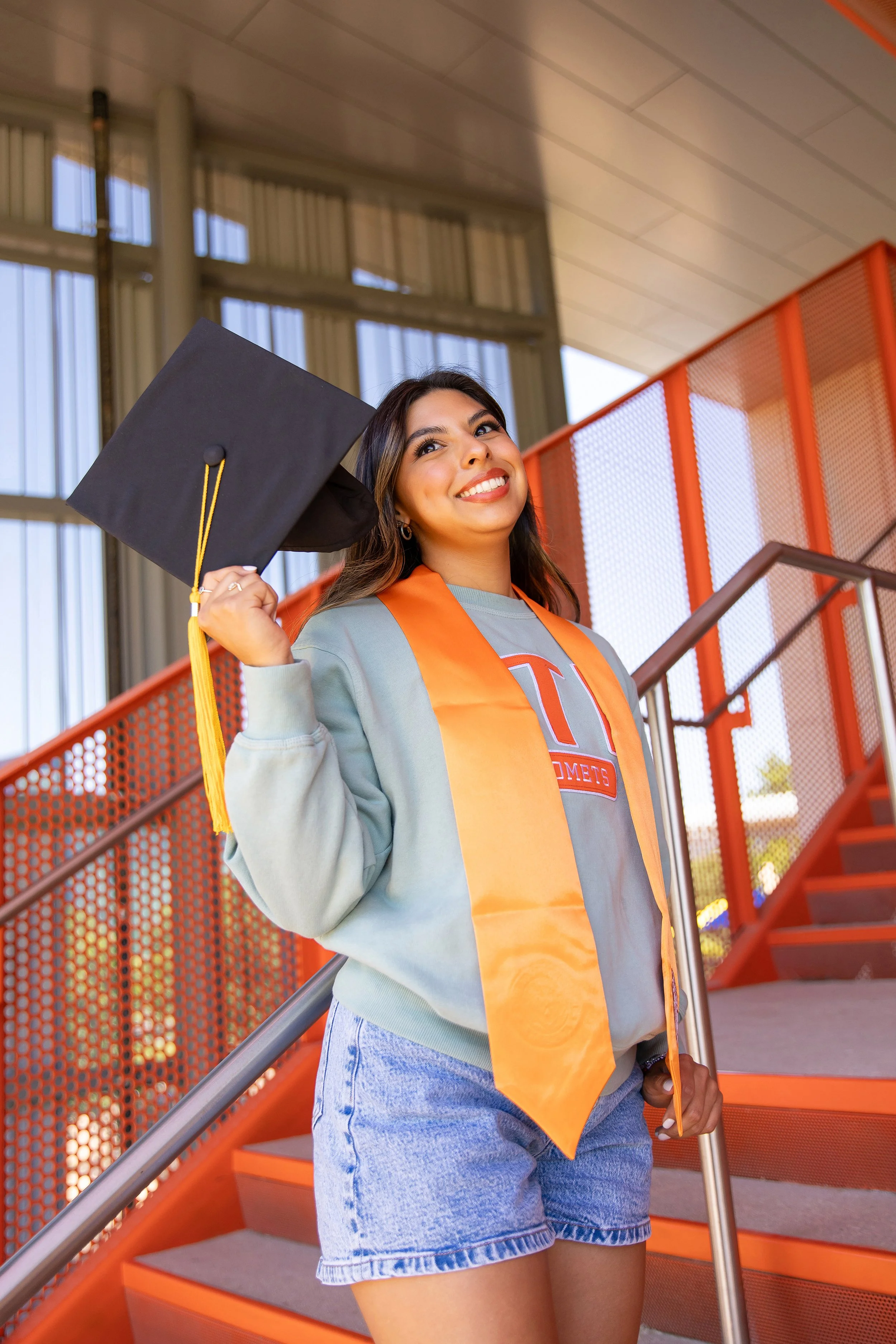 RS_Laura_UTD_GradSession_DFWPhotographer_TeddyGiles-36.jpg