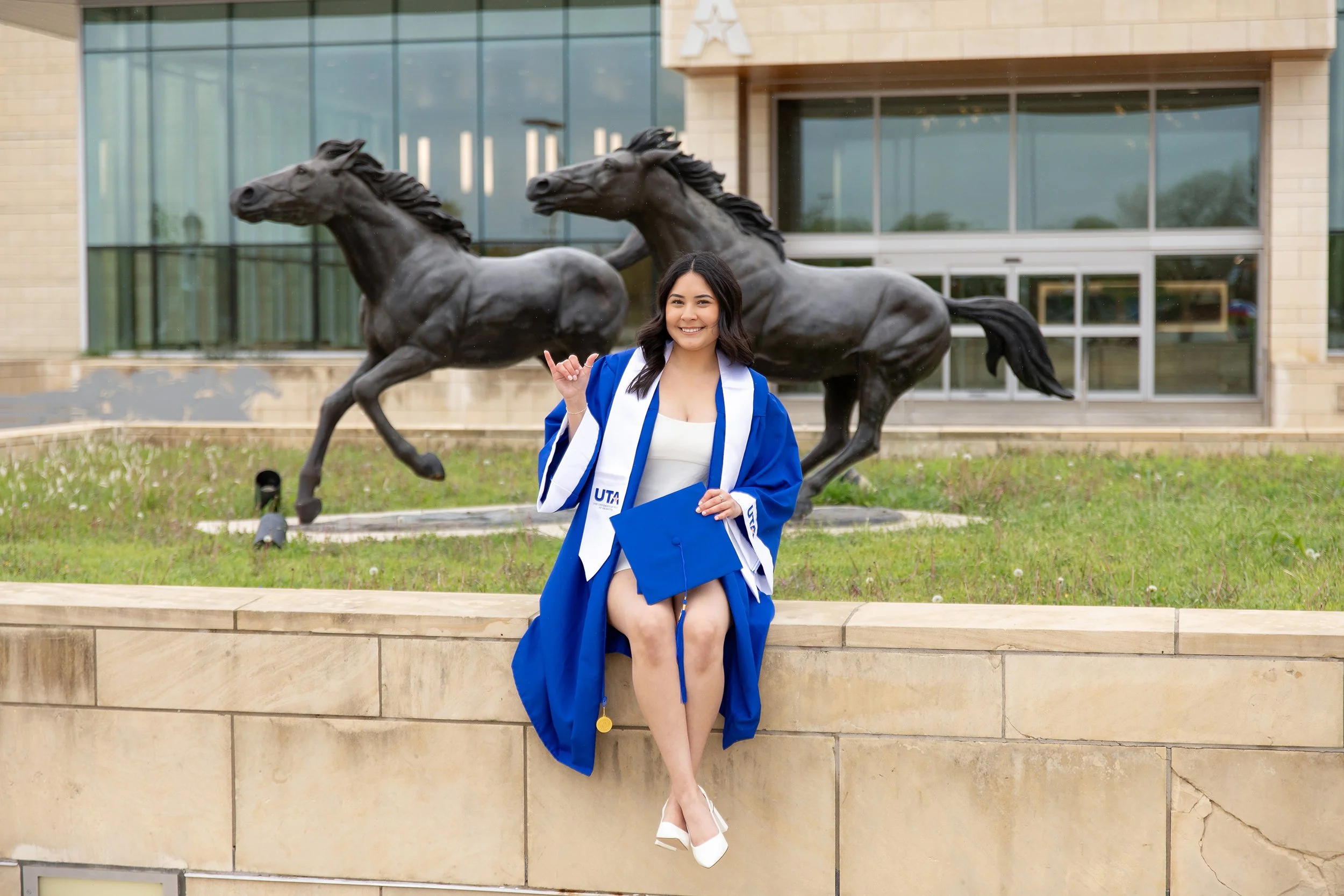 RS_YK_UTA_GradSession_DFWPhotographer_TeddyGiles-7.jpg