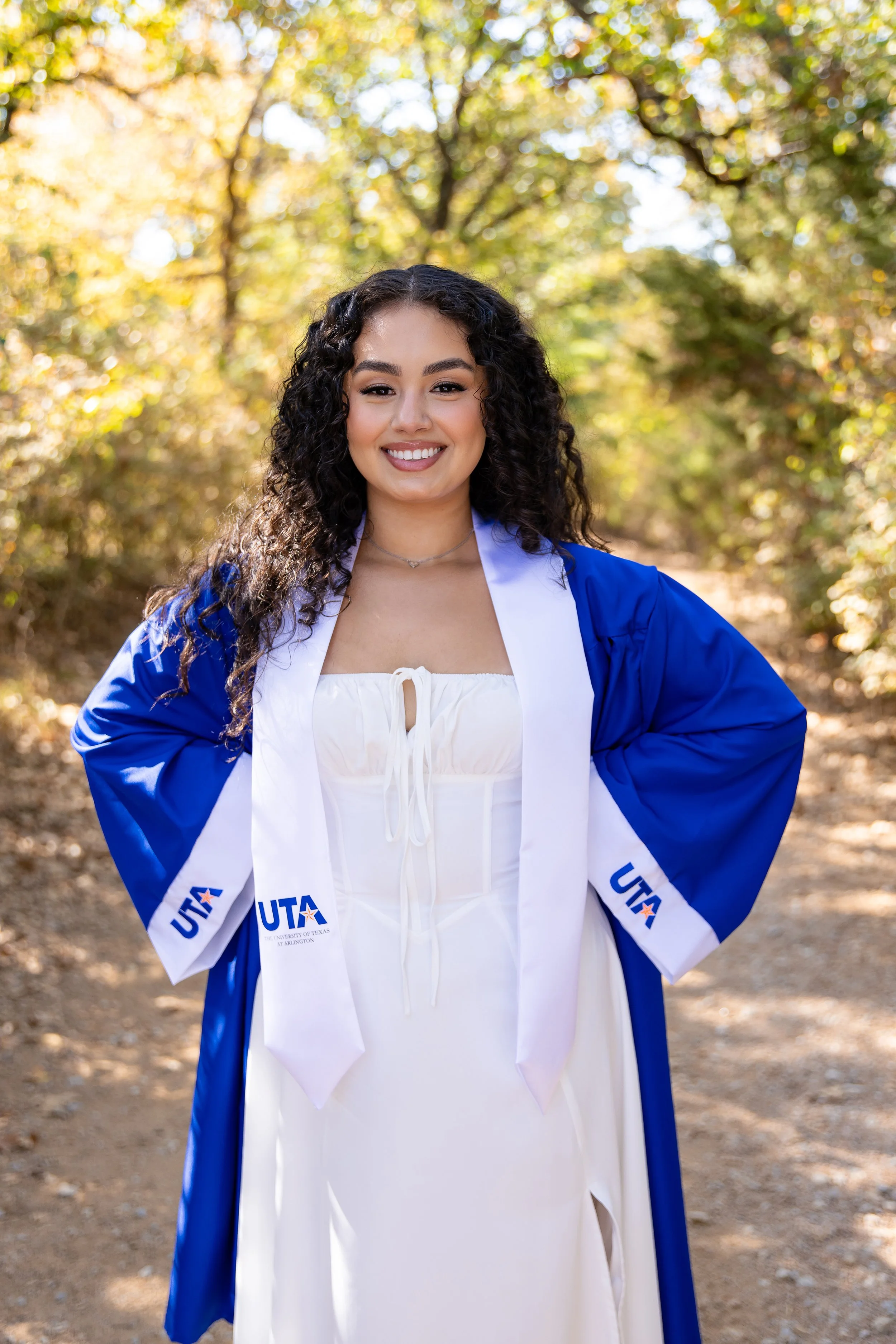 RS_Isa_UTA_GradSession_DFWPhotographer_TeddyGiles-34.jpg