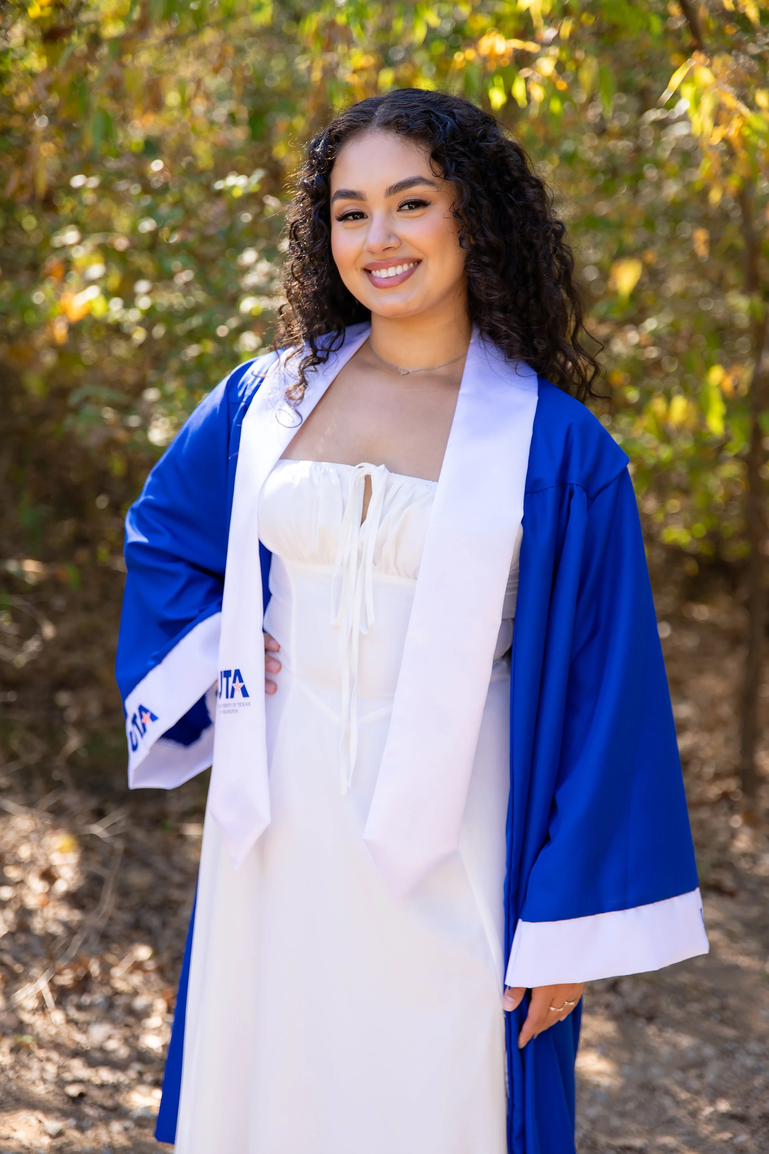 RS_Isa_UTA_GradSession_DFWPhotographer_TeddyGiles-35.jpg