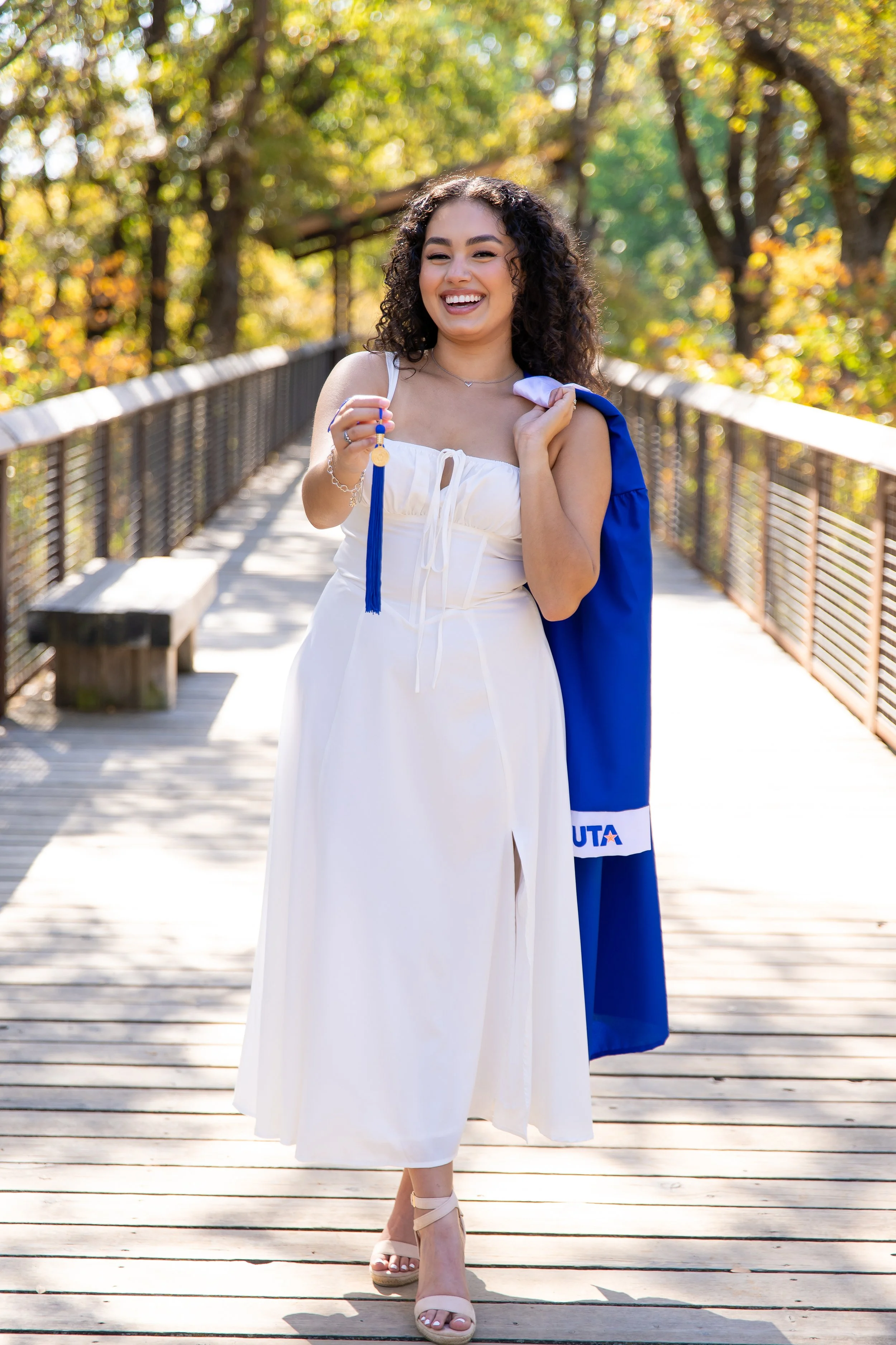 RS_Isa_UTA_GradSession_DFWPhotographer_TeddyGiles-38.jpg