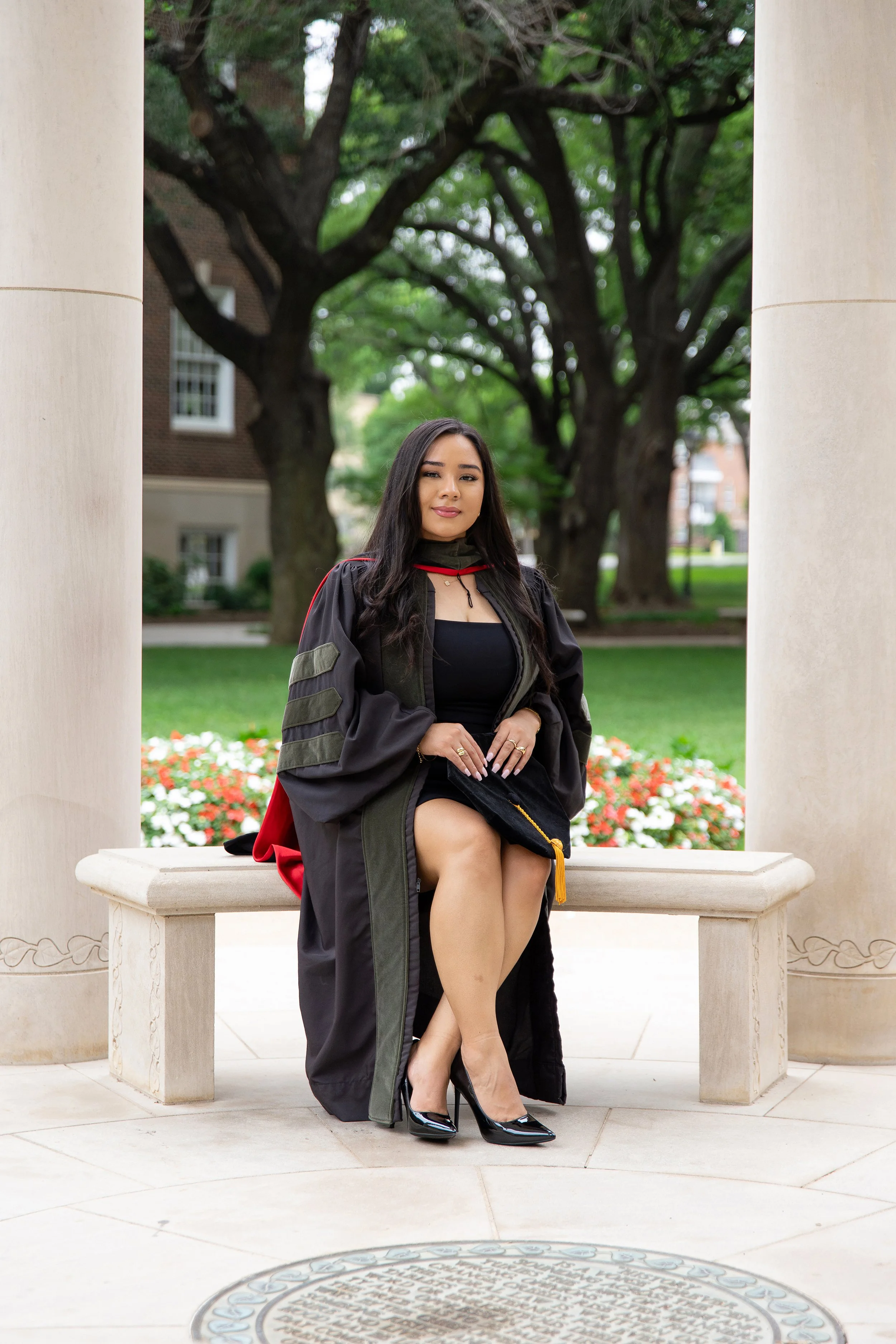 RS_Brenda_SMU_GradSession_DFWPhotographer_TeddyGiles-35.jpg