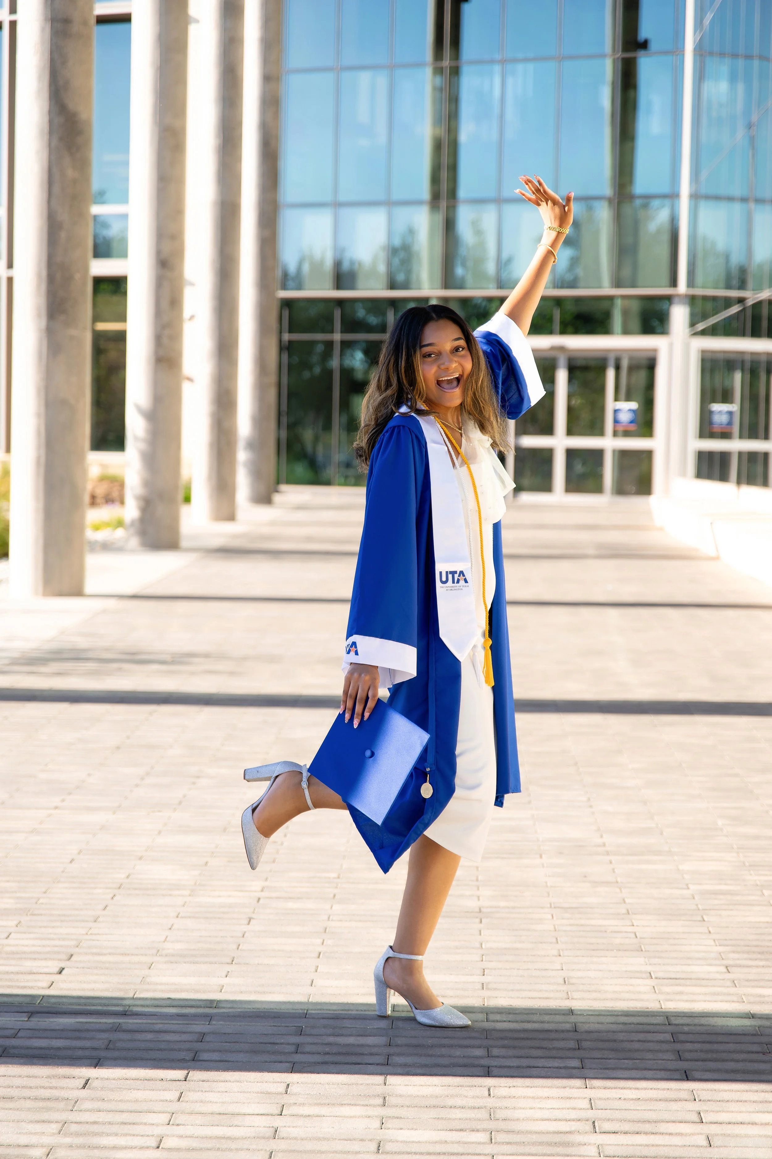 RS_Taylor_UTA_GradSession_DFWPhotographer_TeddyGiles-3.jpg