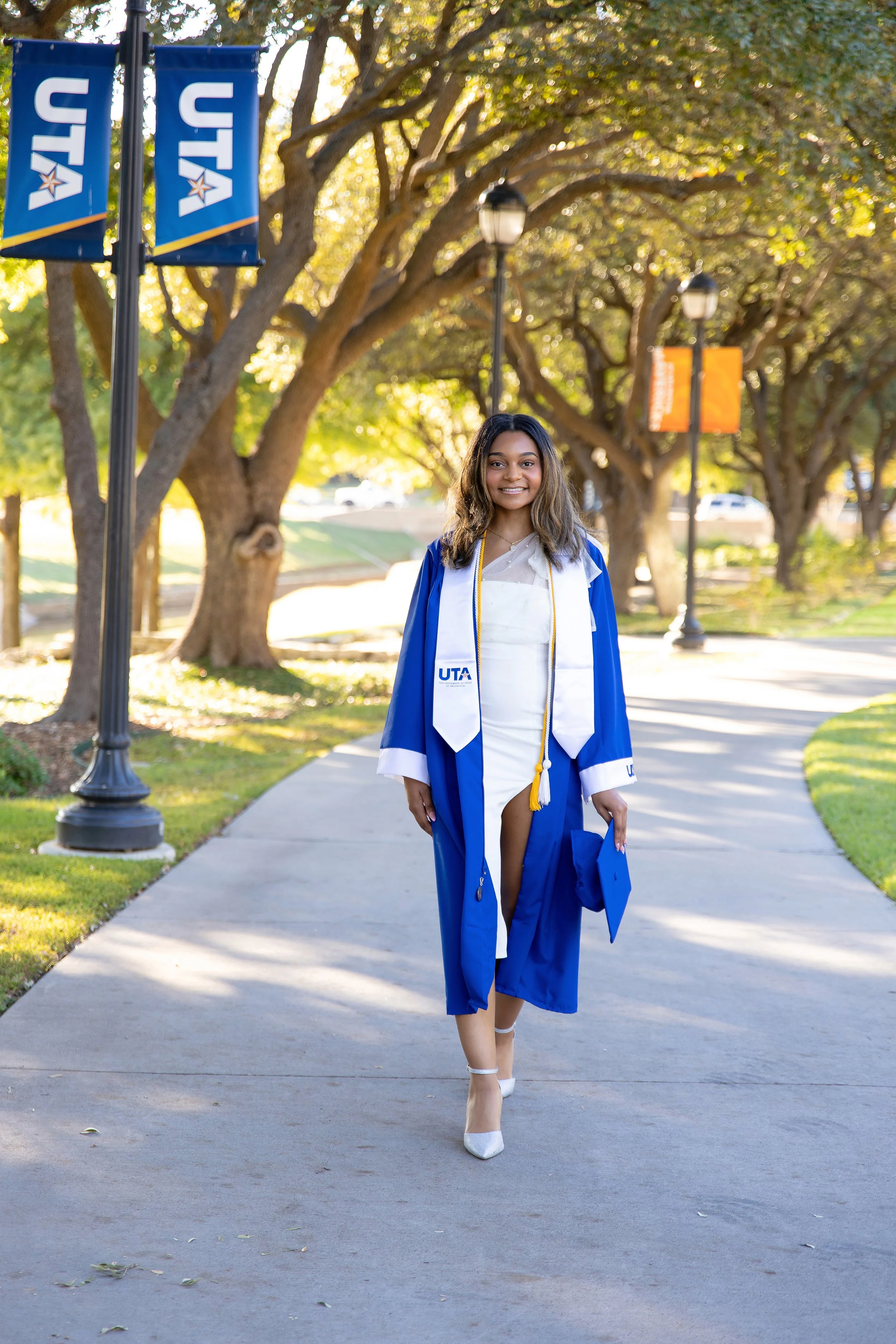 RS_Taylor_UTA_GradSession_DFWPhotographer_TeddyGiles-16.jpg
