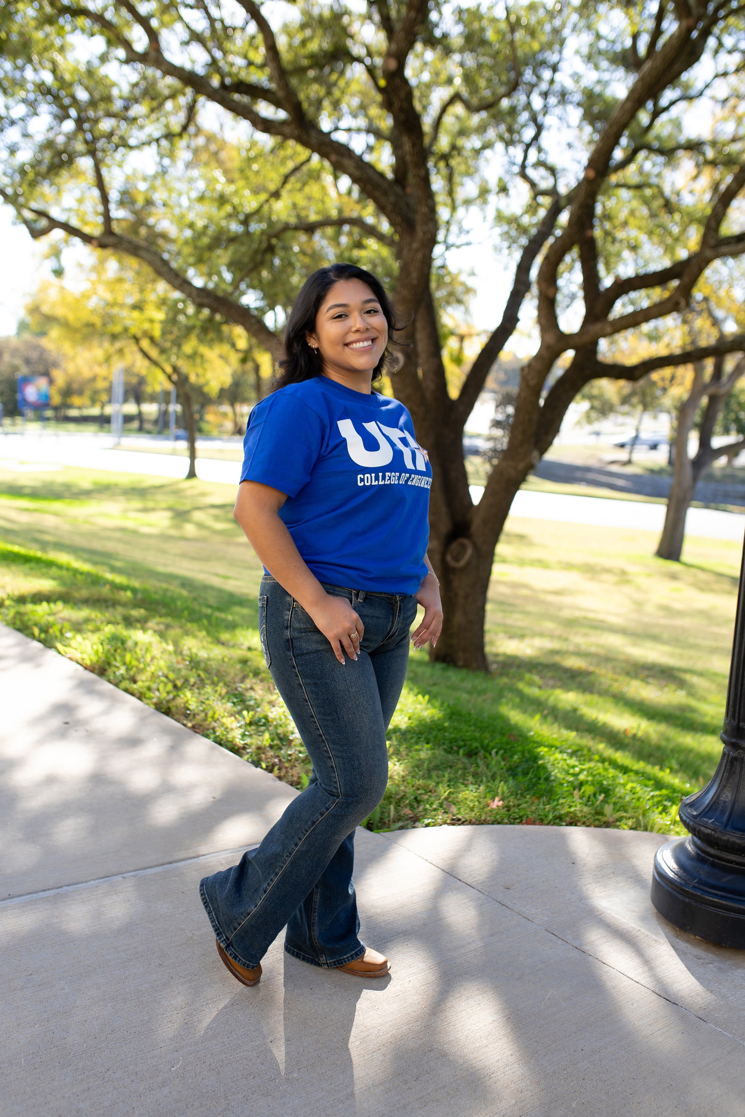 RS_Stephanie_UTA_GradSession_DFWPhotographer_TeddyGiles-30.jpg
