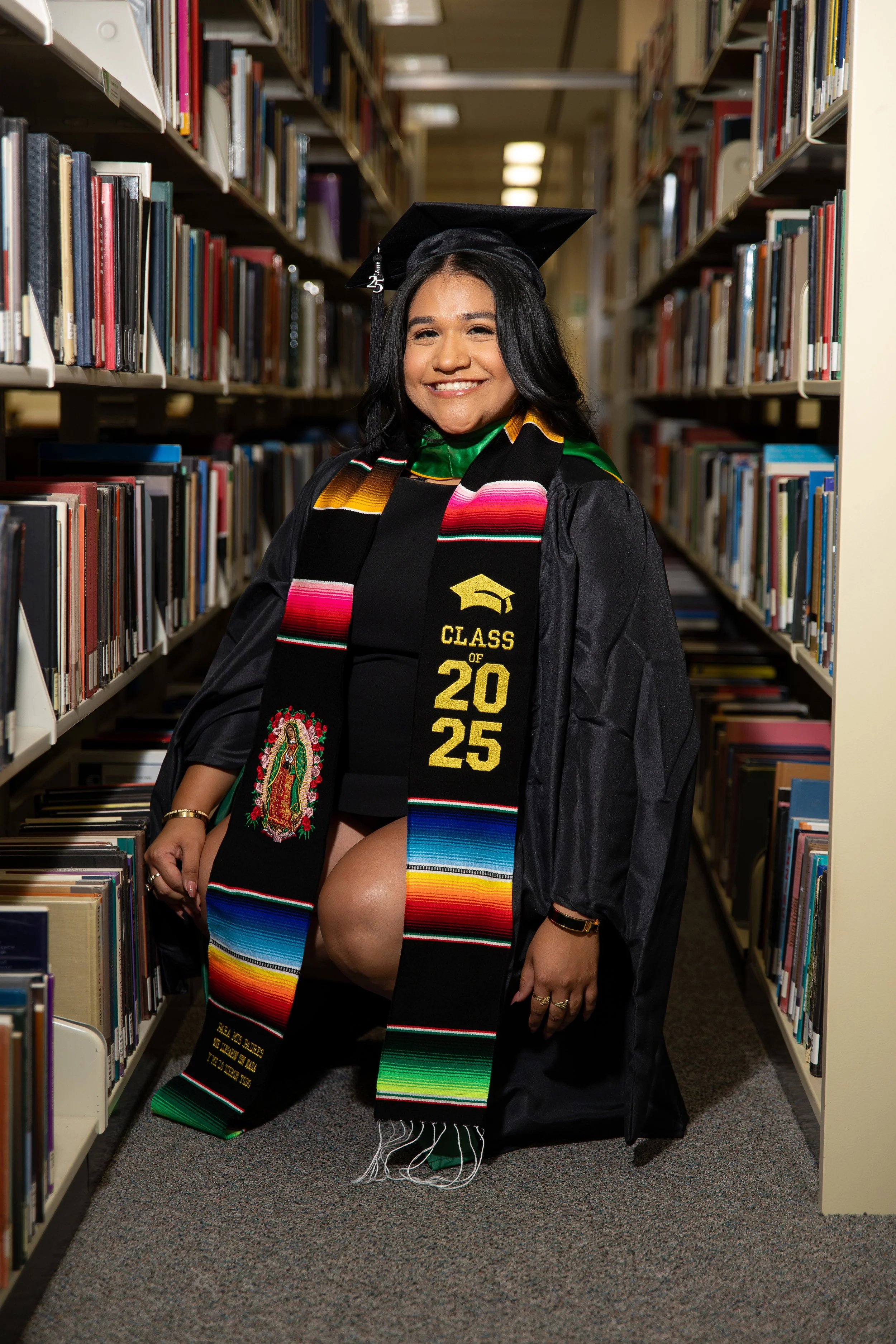 RS_Karen_UNT_GradSession_DFWPhotographer_TeddyGiles-87.jpg