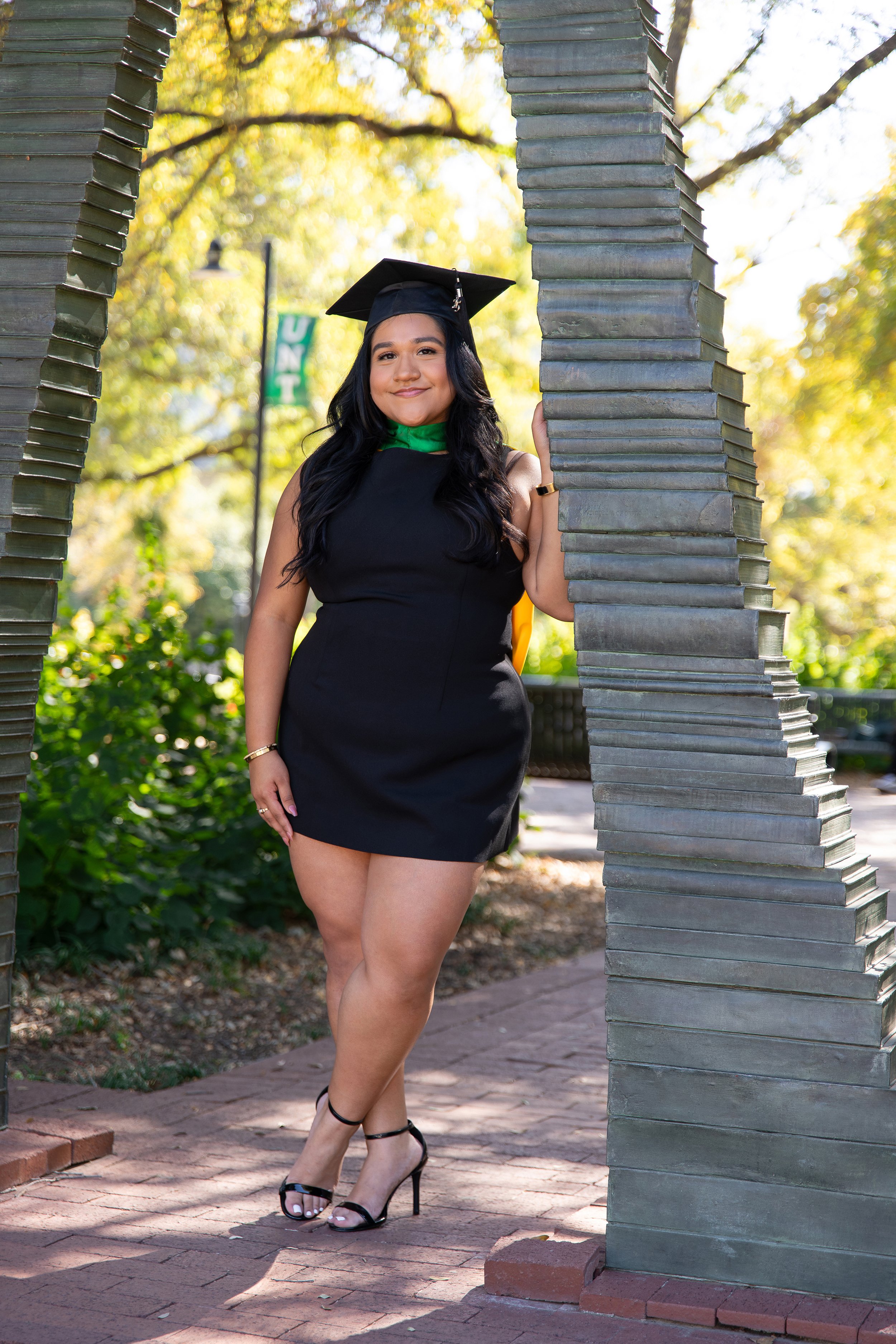 RS_Karen_UNT_GradSession_DFWPhotographer_TeddyGiles-65.jpg