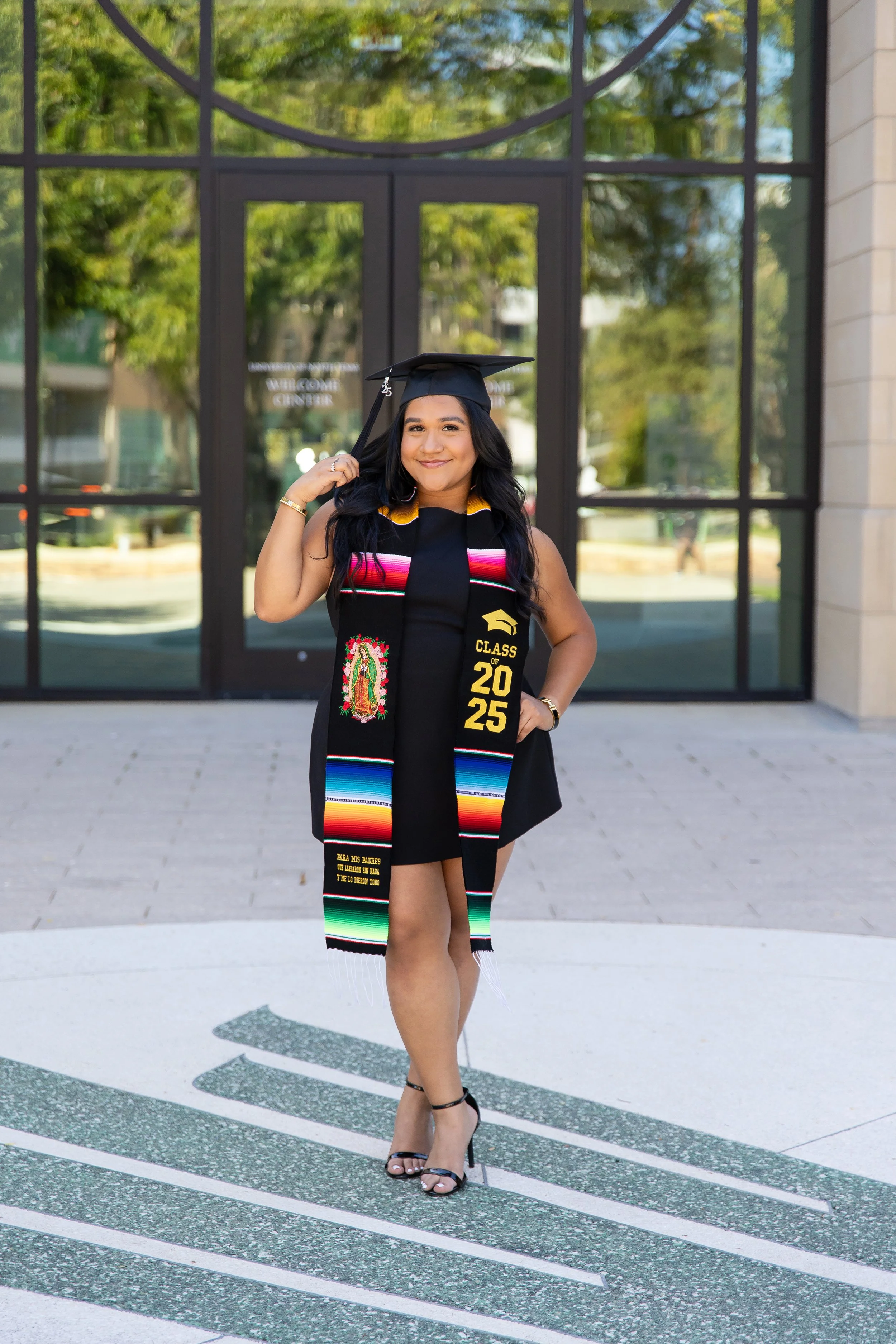 RS_Karen_UNT_GradSession_DFWPhotographer_TeddyGiles-28.jpg