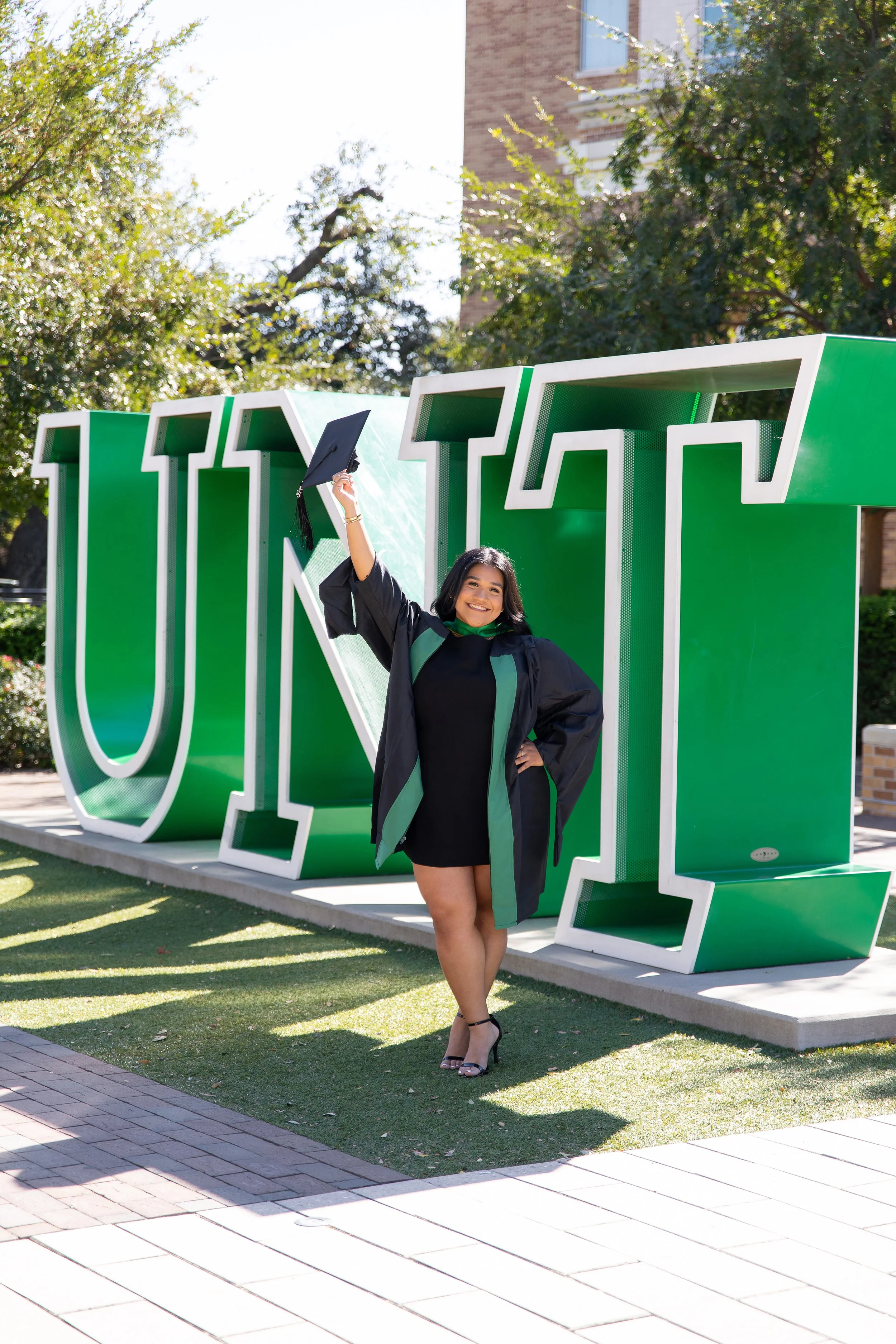 RS_Karen_UNT_GradSession_DFWPhotographer_TeddyGiles-7.jpg