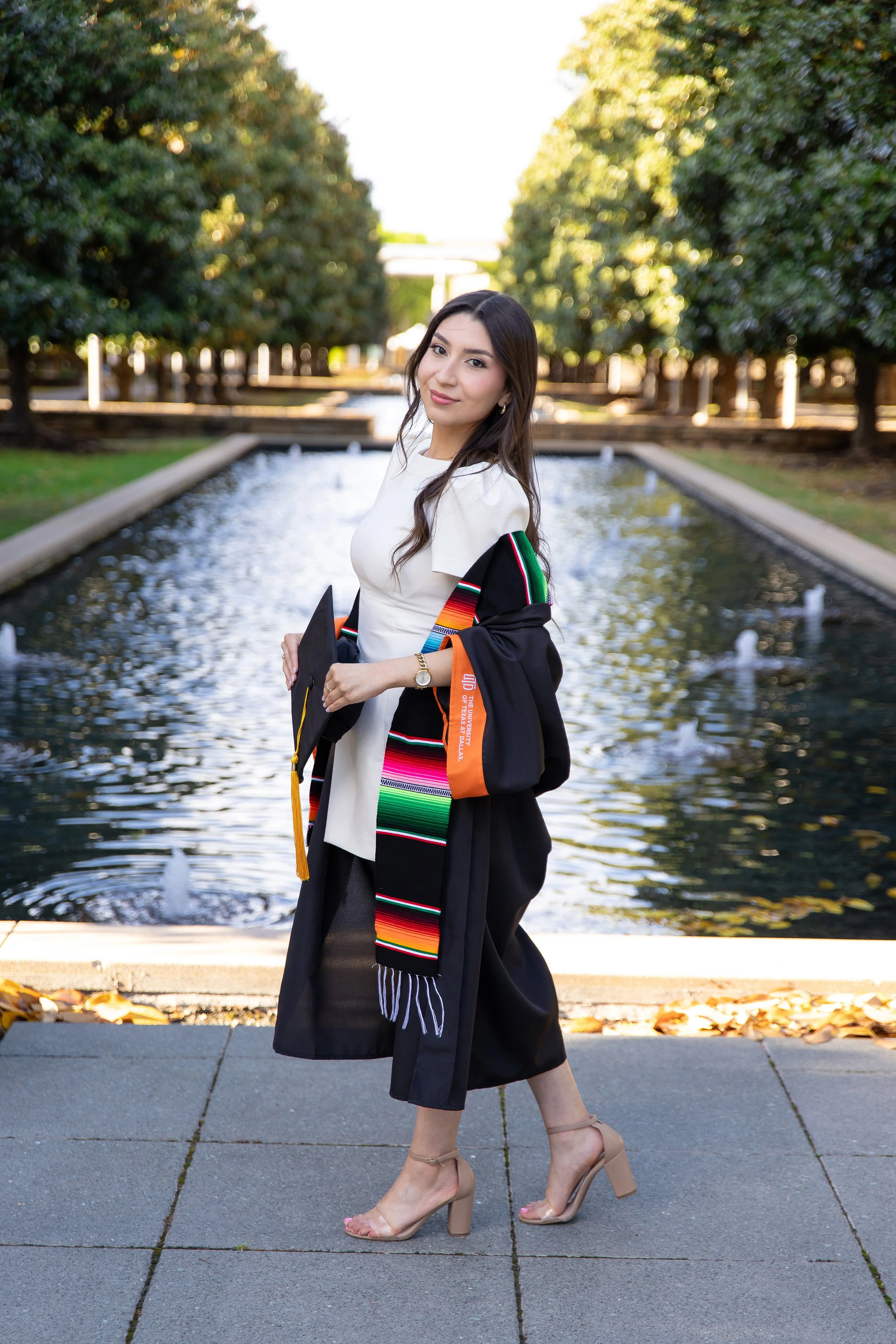 RS_Lesly_UTD_GradSession_DFWPhotographer_TeddyGiles-9.jpg