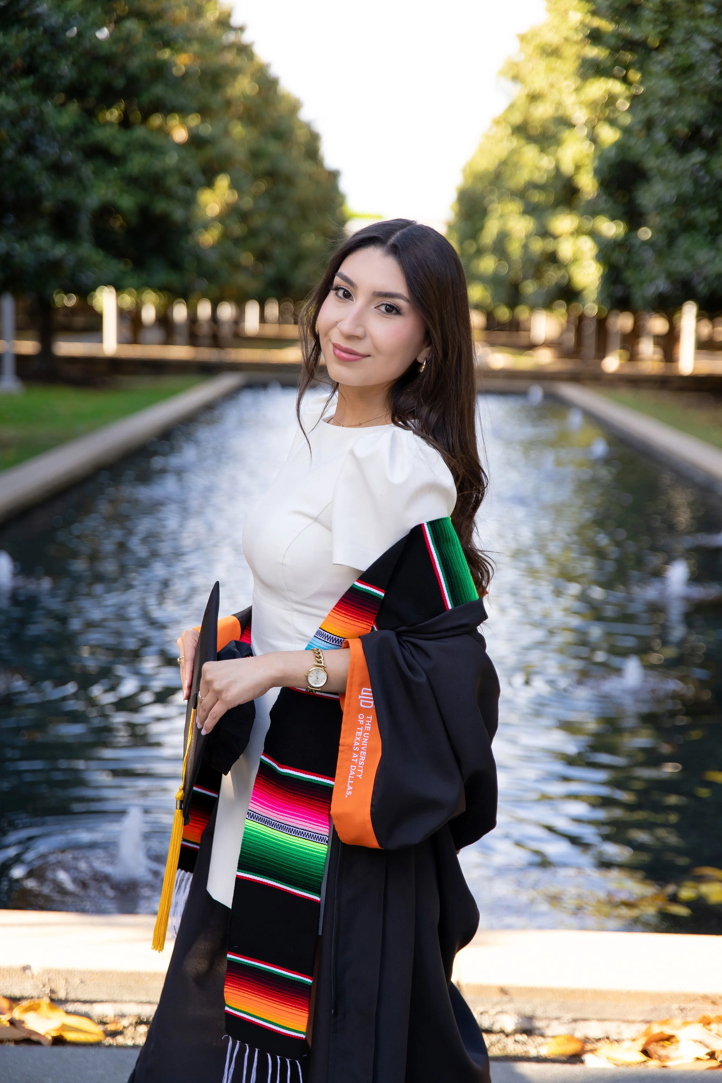 RS_Lesly_UTD_GradSession_DFWPhotographer_TeddyGiles-10.jpg