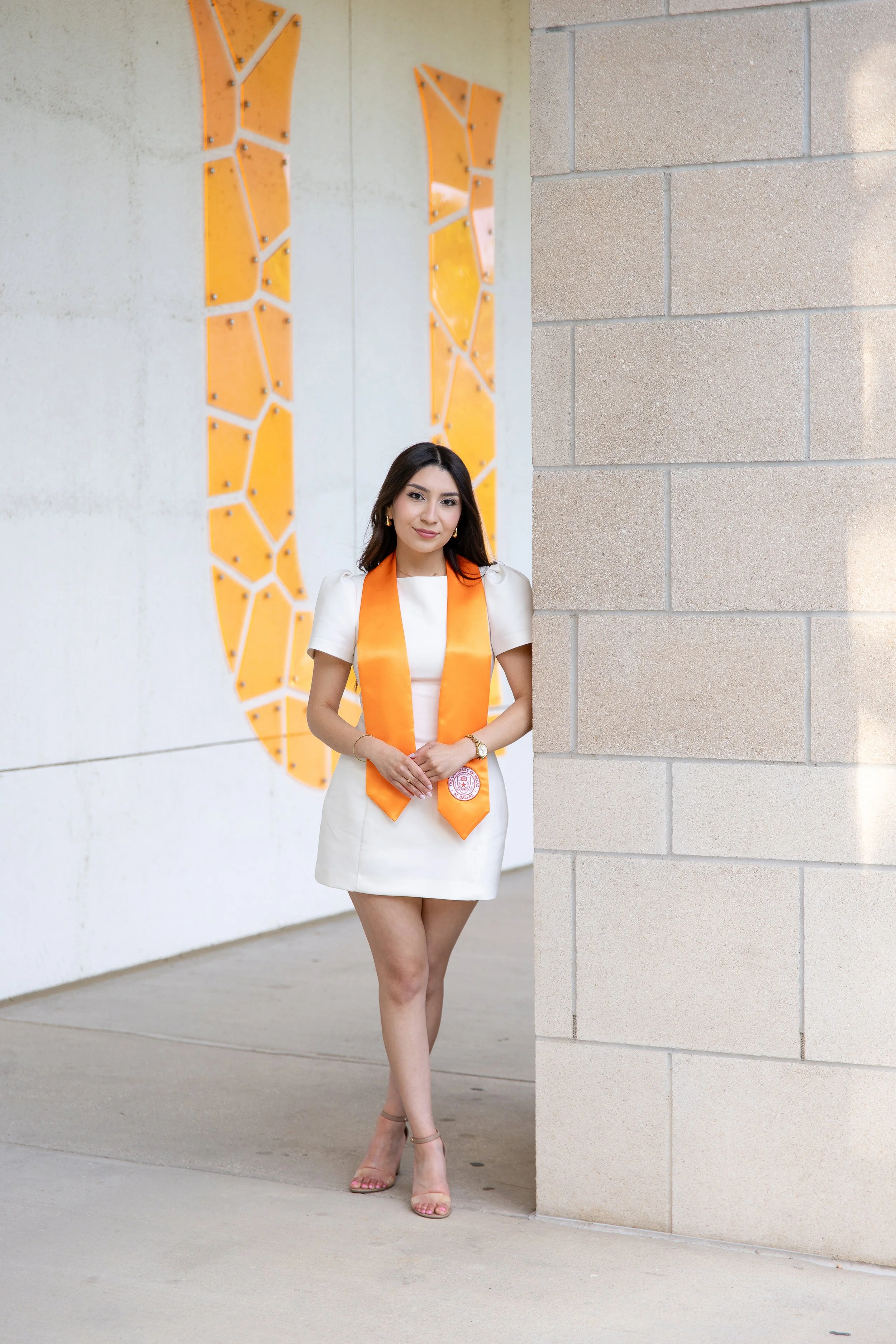 RS_Lesly_UTD_GradSession_DFWPhotographer_TeddyGiles-16.jpg