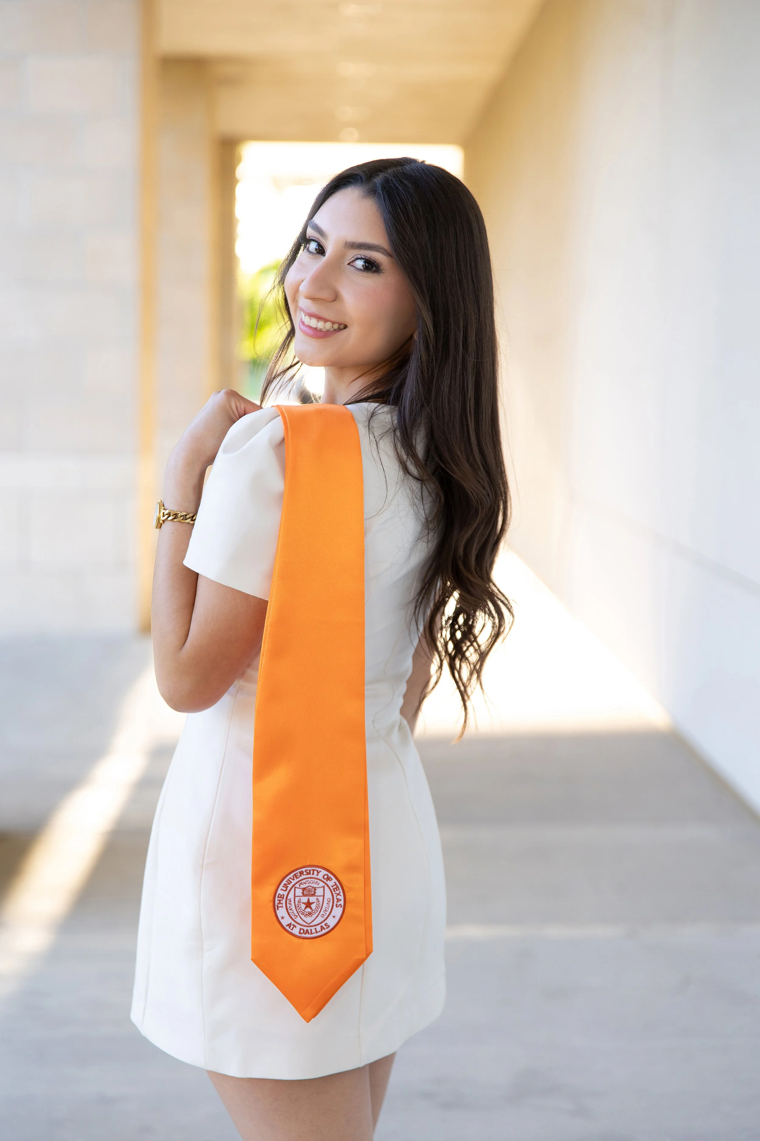 RS_Lesly_UTD_GradSession_DFWPhotographer_TeddyGiles-34.jpg