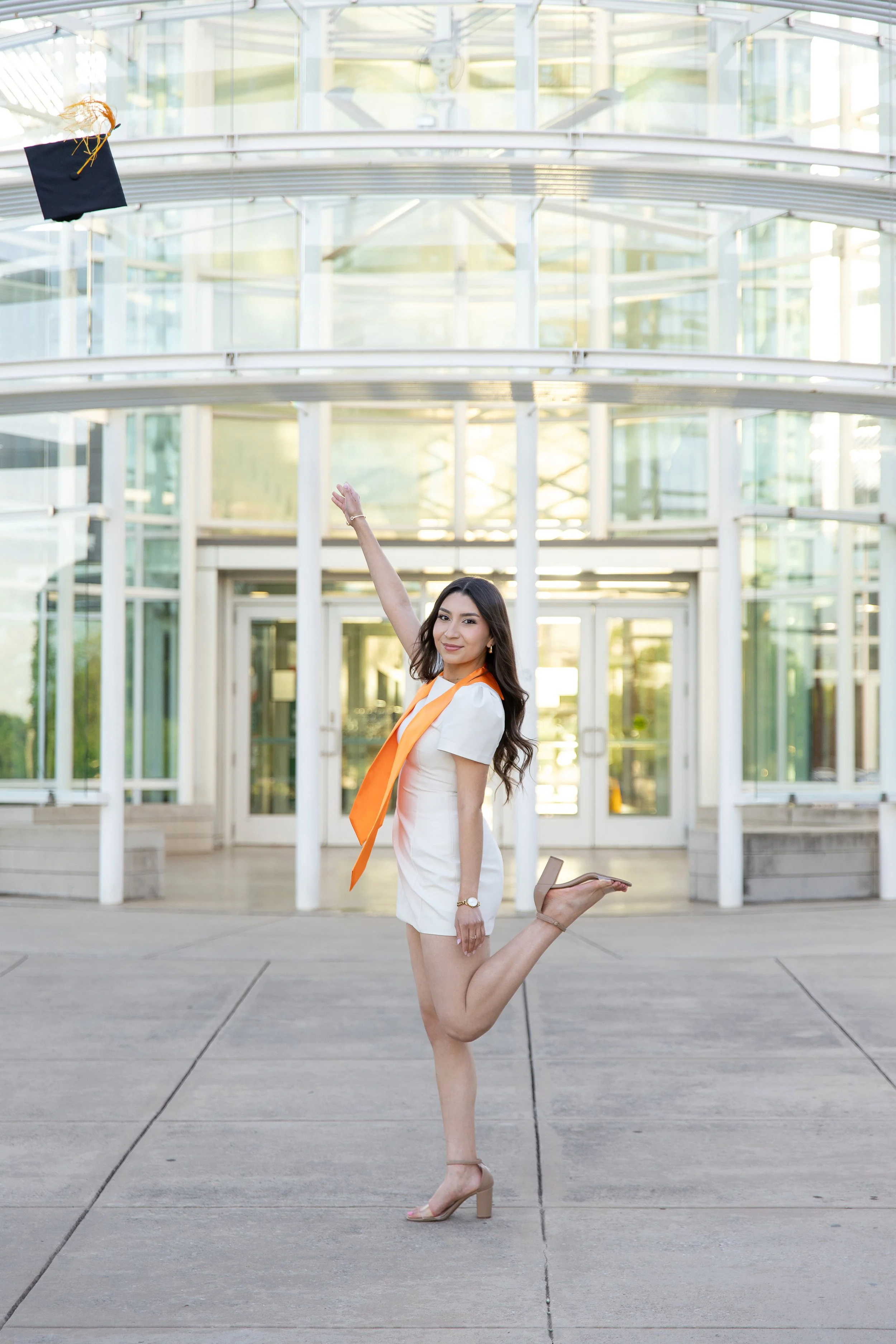 RS_Lesly_UTD_GradSession_DFWPhotographer_TeddyGiles-38.jpg