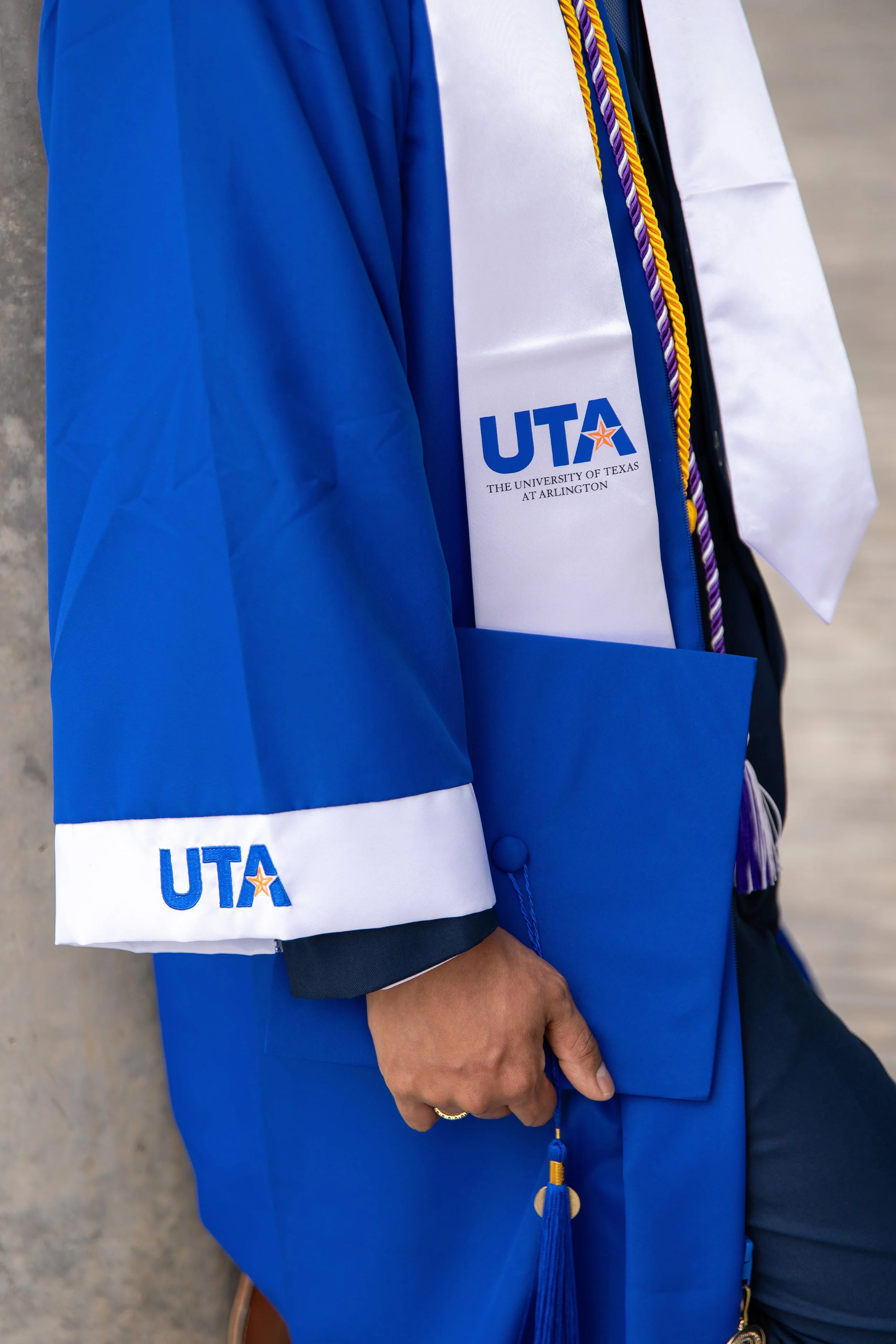 RS_Jonathan_UTA_GradSession_DFWPhotographer_TeddyGiles-3.jpg