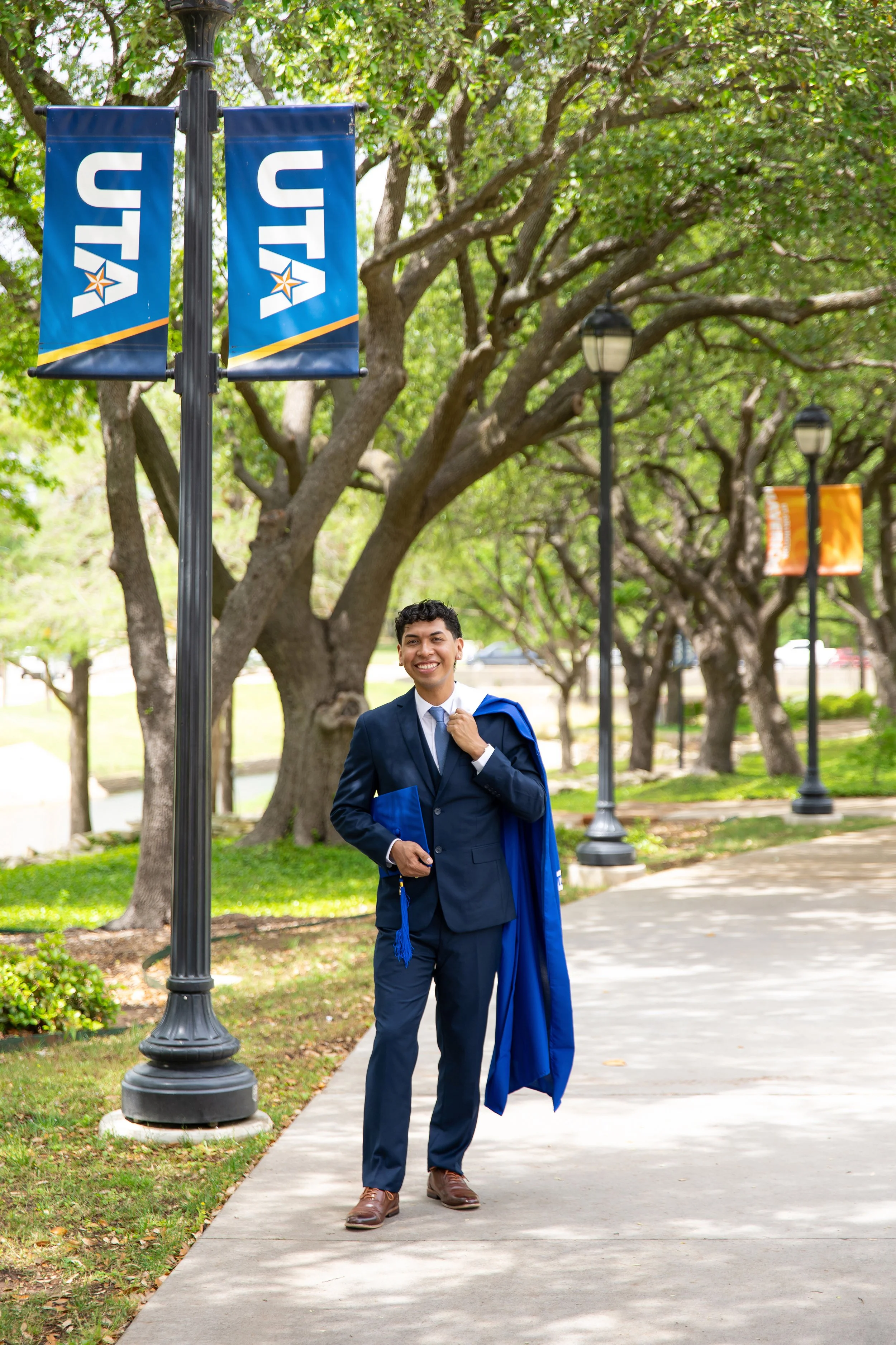 RS_Jonathan_UTA_GradSession_DFWPhotographer_TeddyGiles-9.jpg