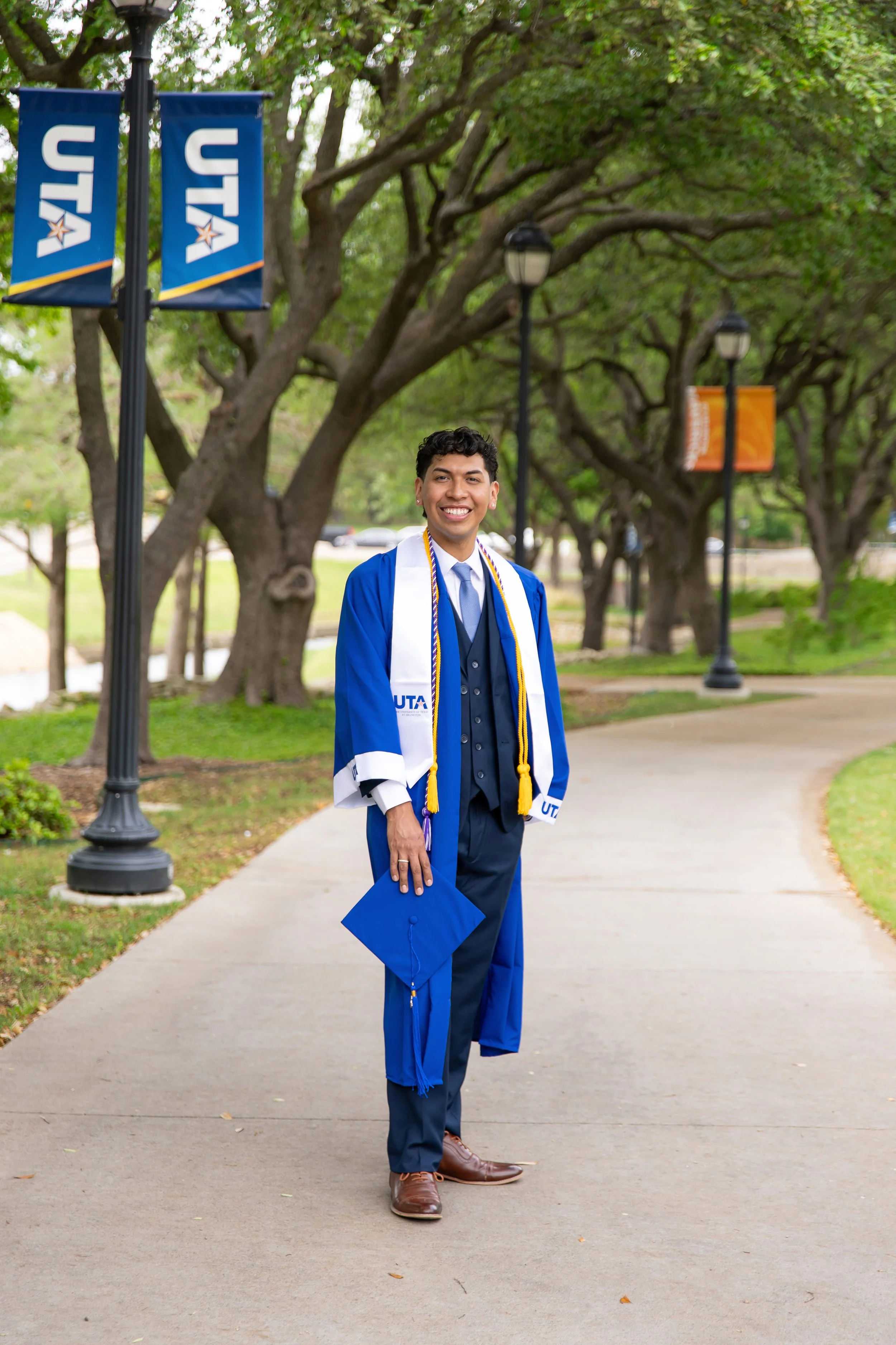 RS_Jonathan_UTA_GradSession_DFWPhotographer_TeddyGiles-13.jpg