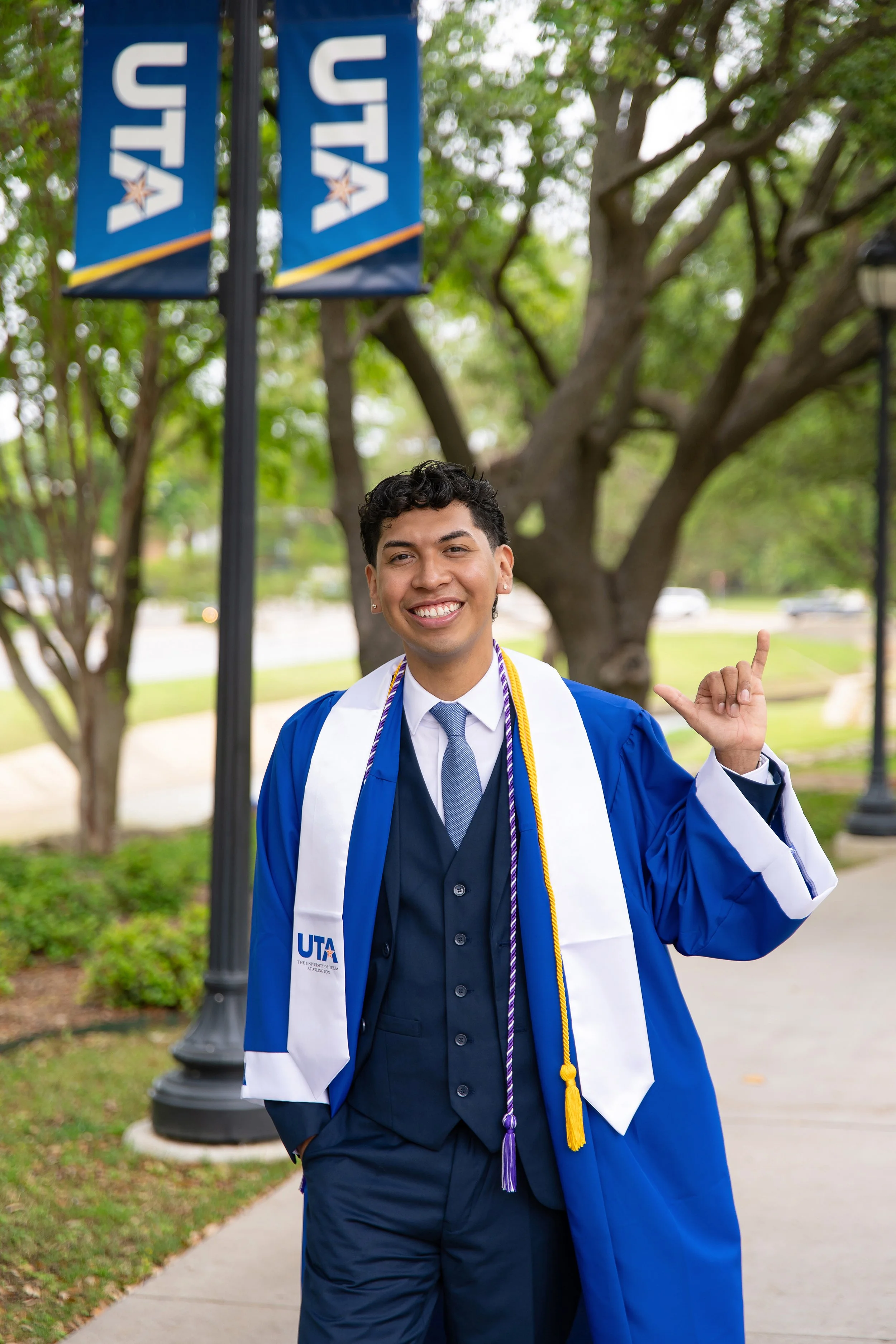 RS_Jonathan_UTA_GradSession_DFWPhotographer_TeddyGiles-16.jpg