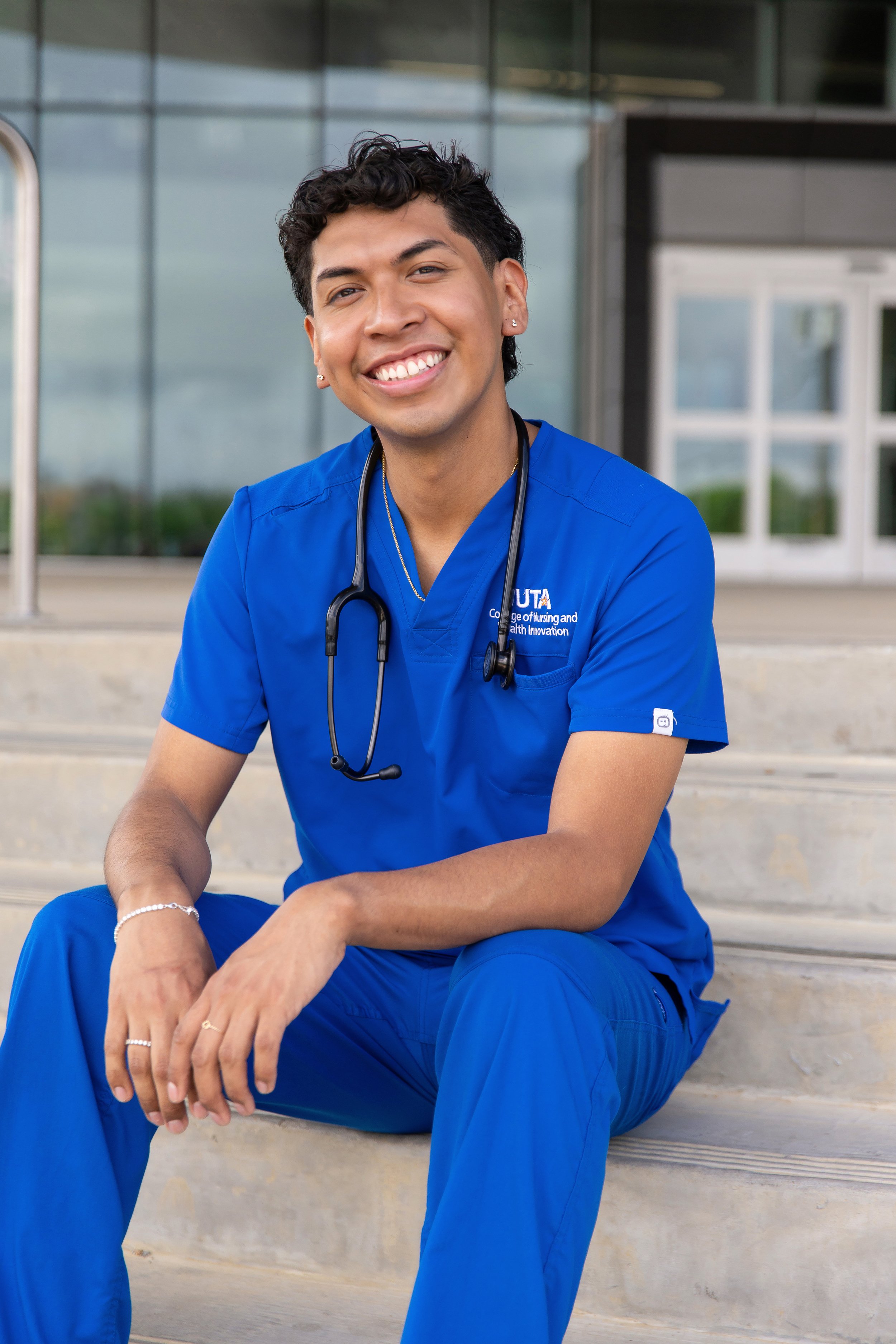 RS_Jonathan_UTA_GradSession_DFWPhotographer_TeddyGiles-29.jpg