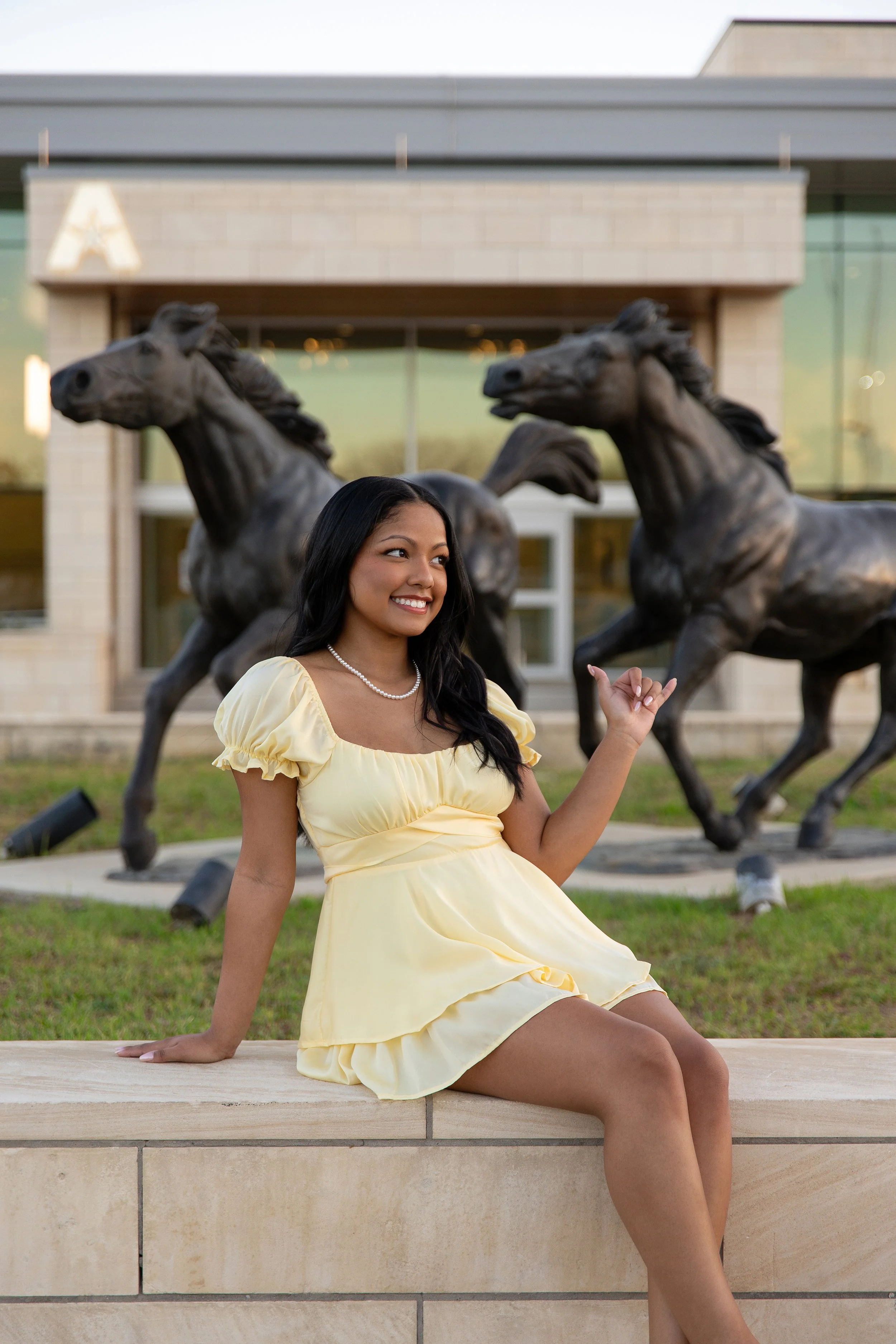 RS_Sabrie_UTA_GradSession_DFWPhotographer_TeddyGiles-26.jpg