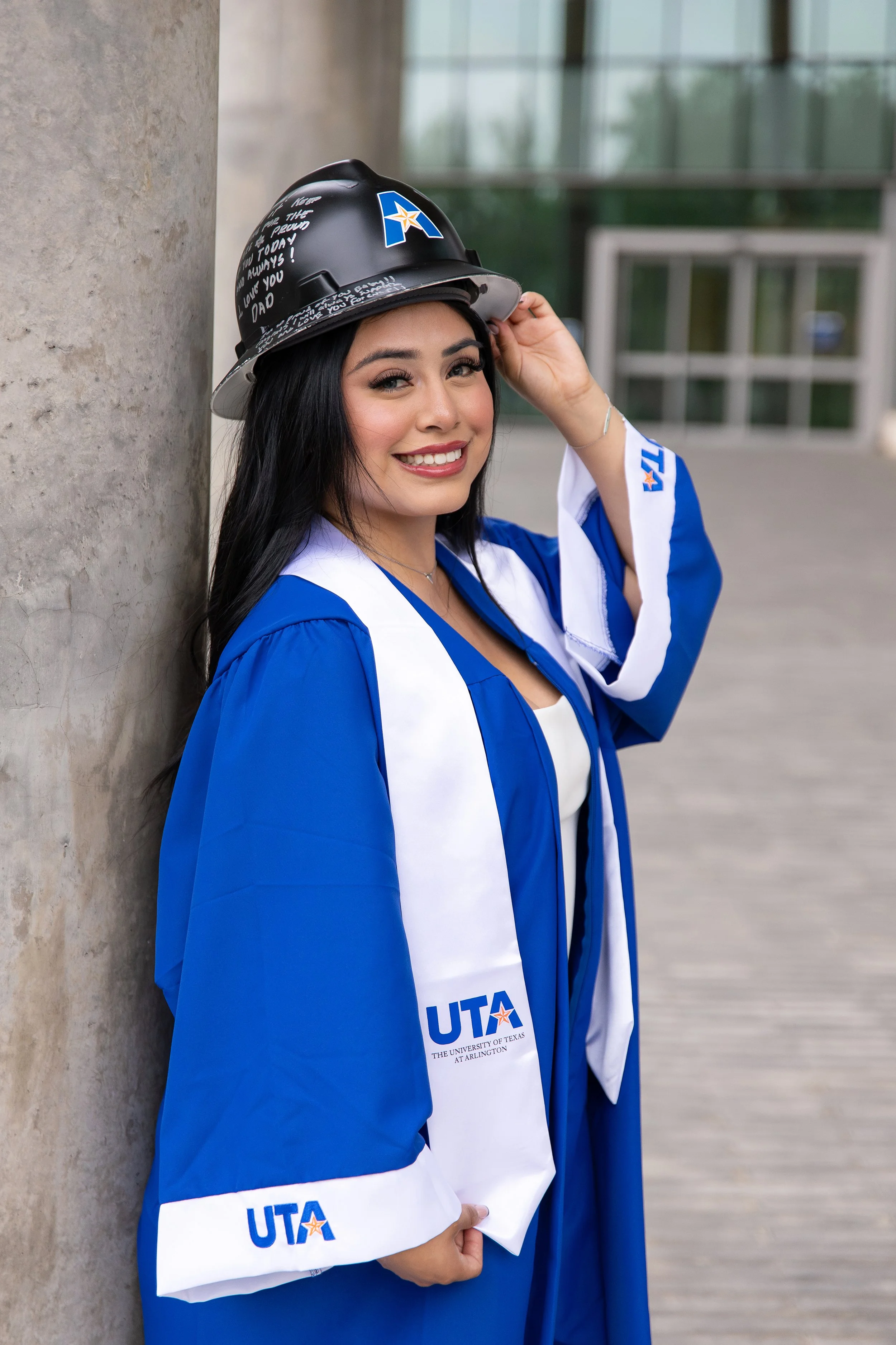 RS_Danna_UTA_GradSession_DFWPhotographer_TeddyGiles-15.jpg