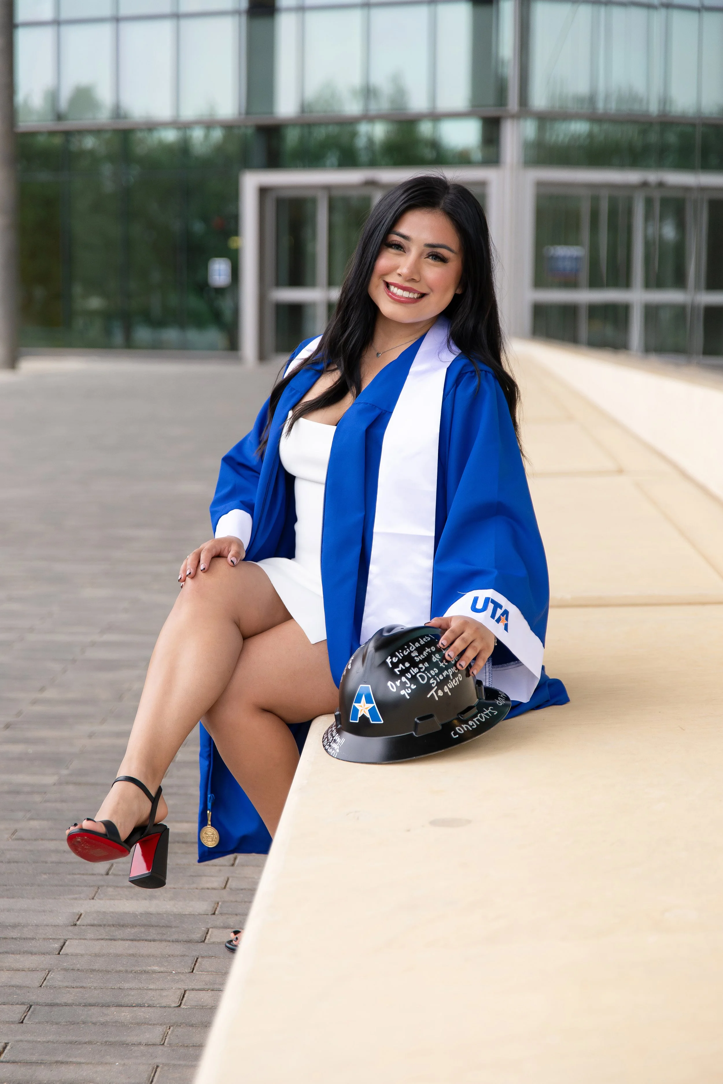 RS_Danna_UTA_GradSession_DFWPhotographer_TeddyGiles-17.jpg