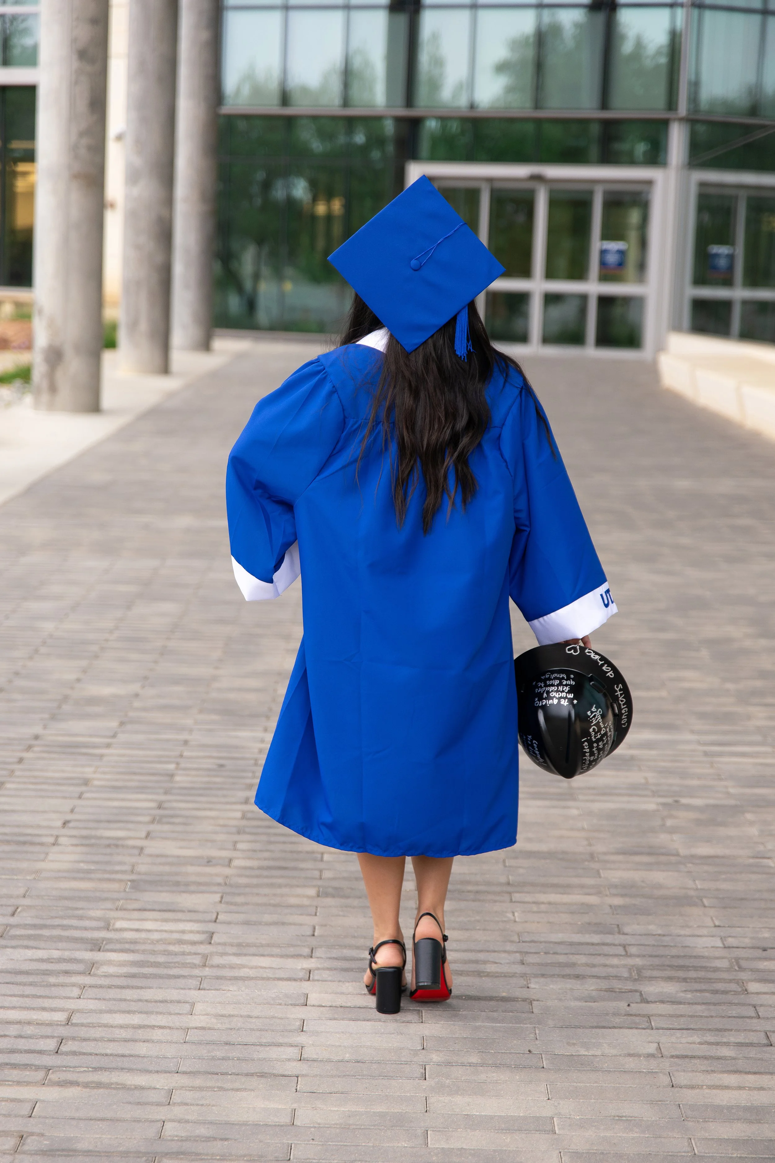RS_Danna_UTA_GradSession_DFWPhotographer_TeddyGiles-28.jpg