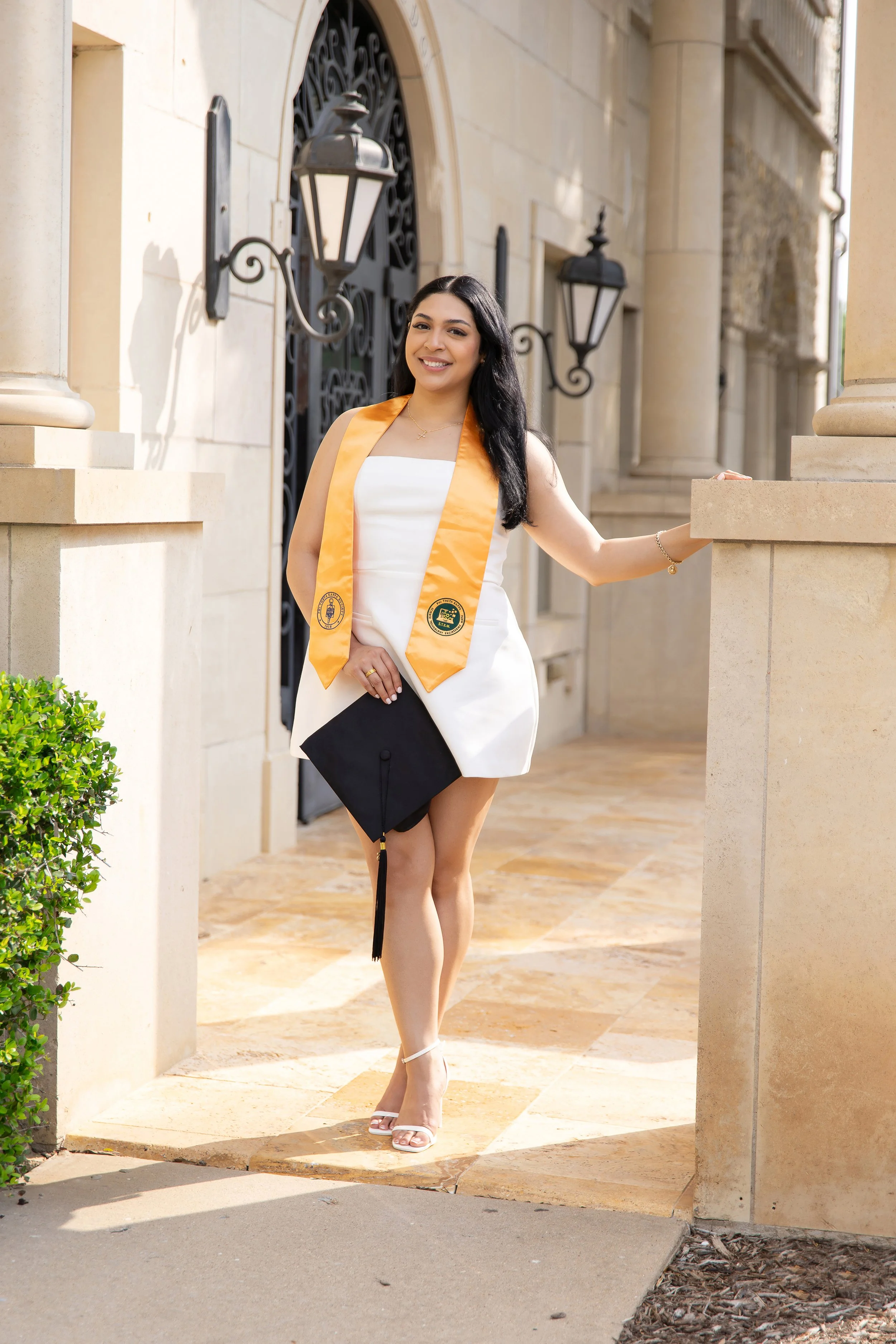 RS_Yahaira_TCC_GradSession_DFWPhotographer_TeddyGiles-25.jpg