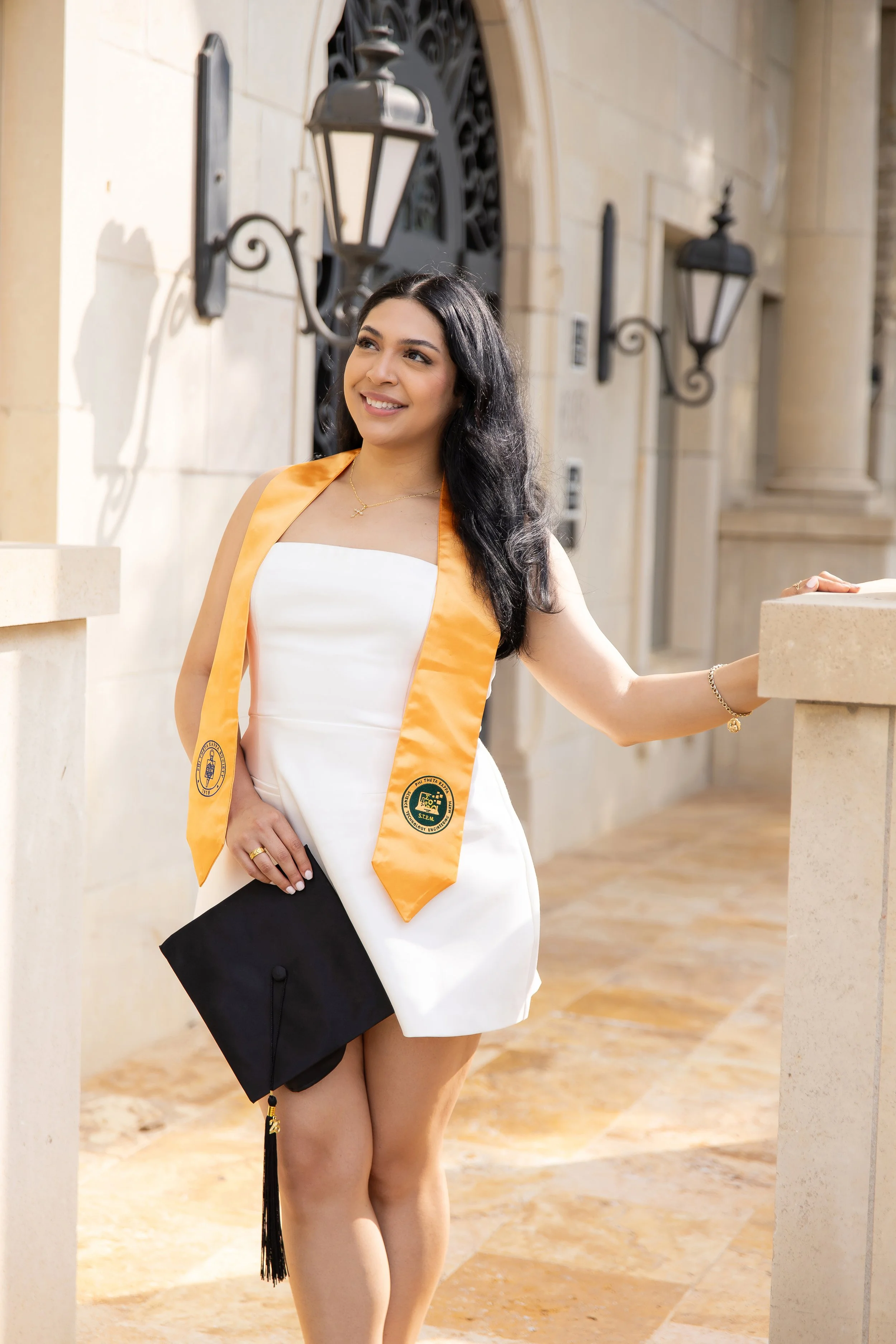 RS_Yahaira_TCC_GradSession_DFWPhotographer_TeddyGiles-26.jpg