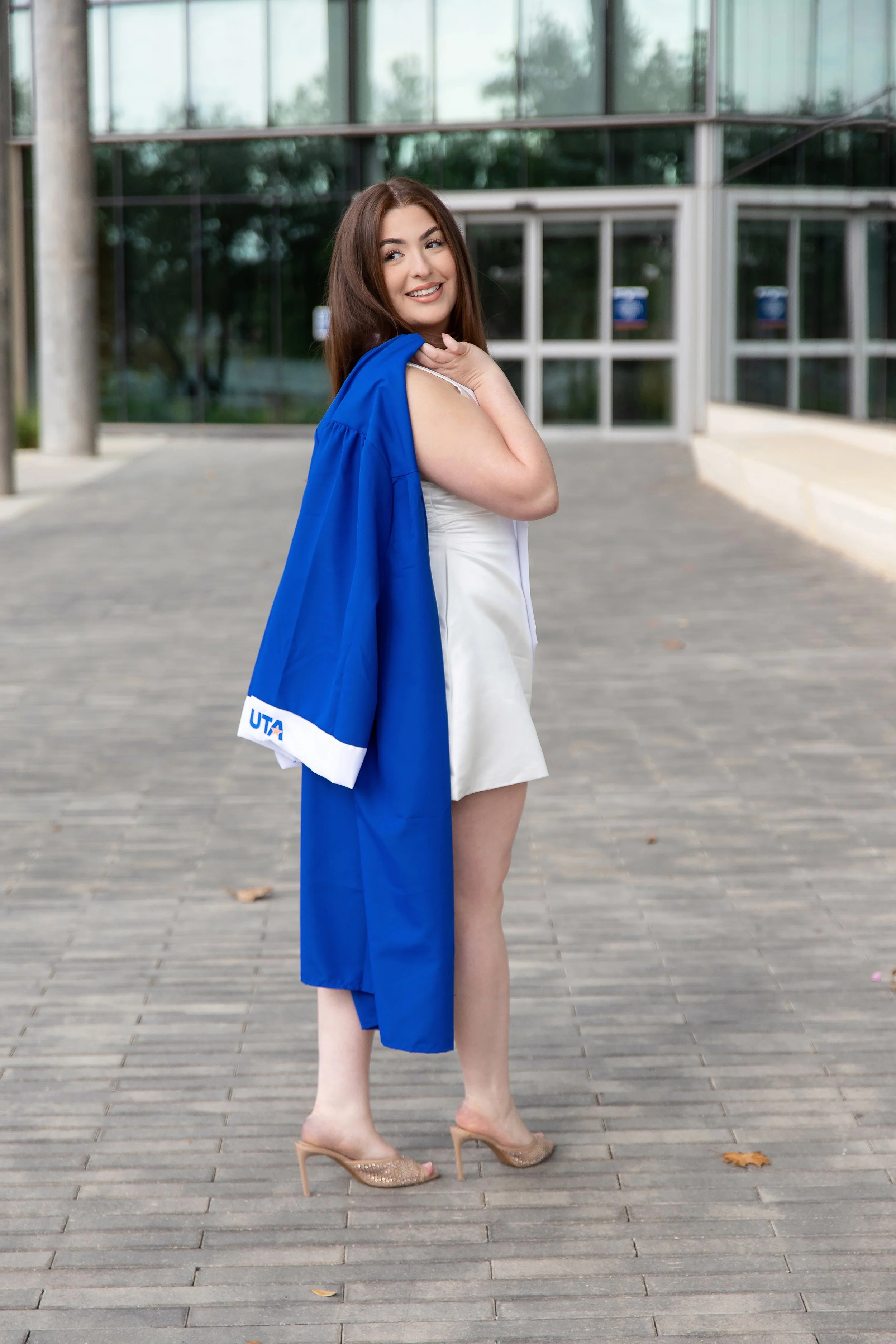 RS_Vanessa_UTA_GradSession_DFWPhotographer_TeddyGiles-10.jpg