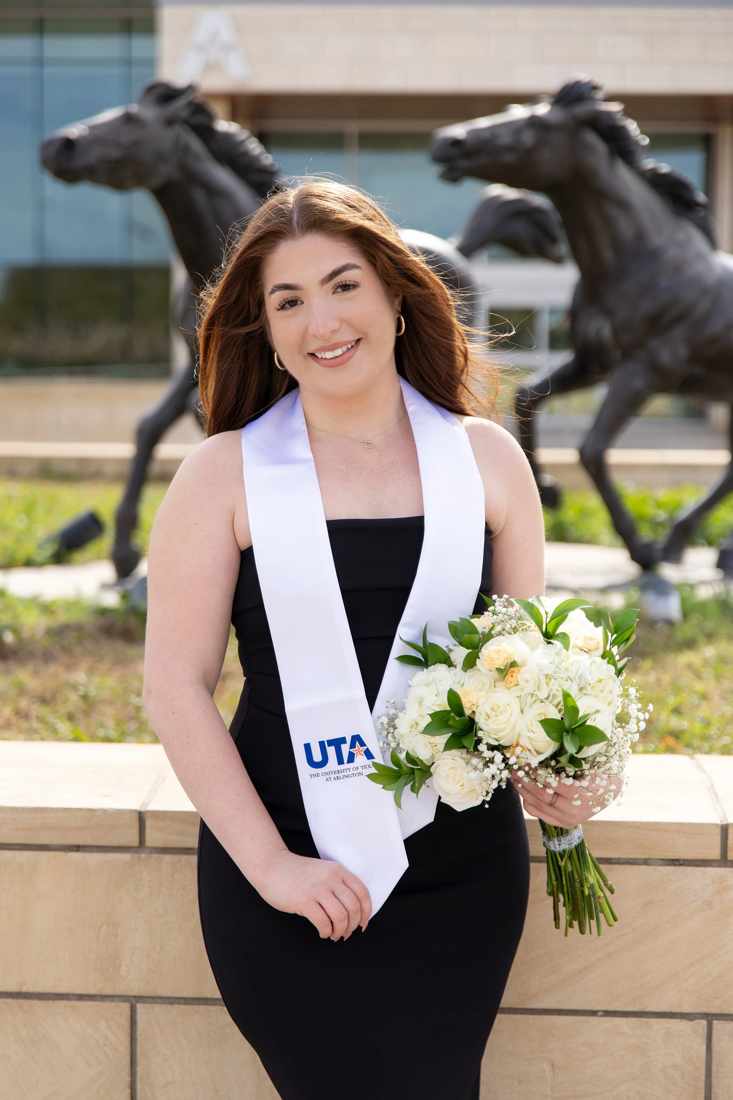 RS_Vanessa_UTA_GradSession_DFWPhotographer_TeddyGiles-24.jpg
