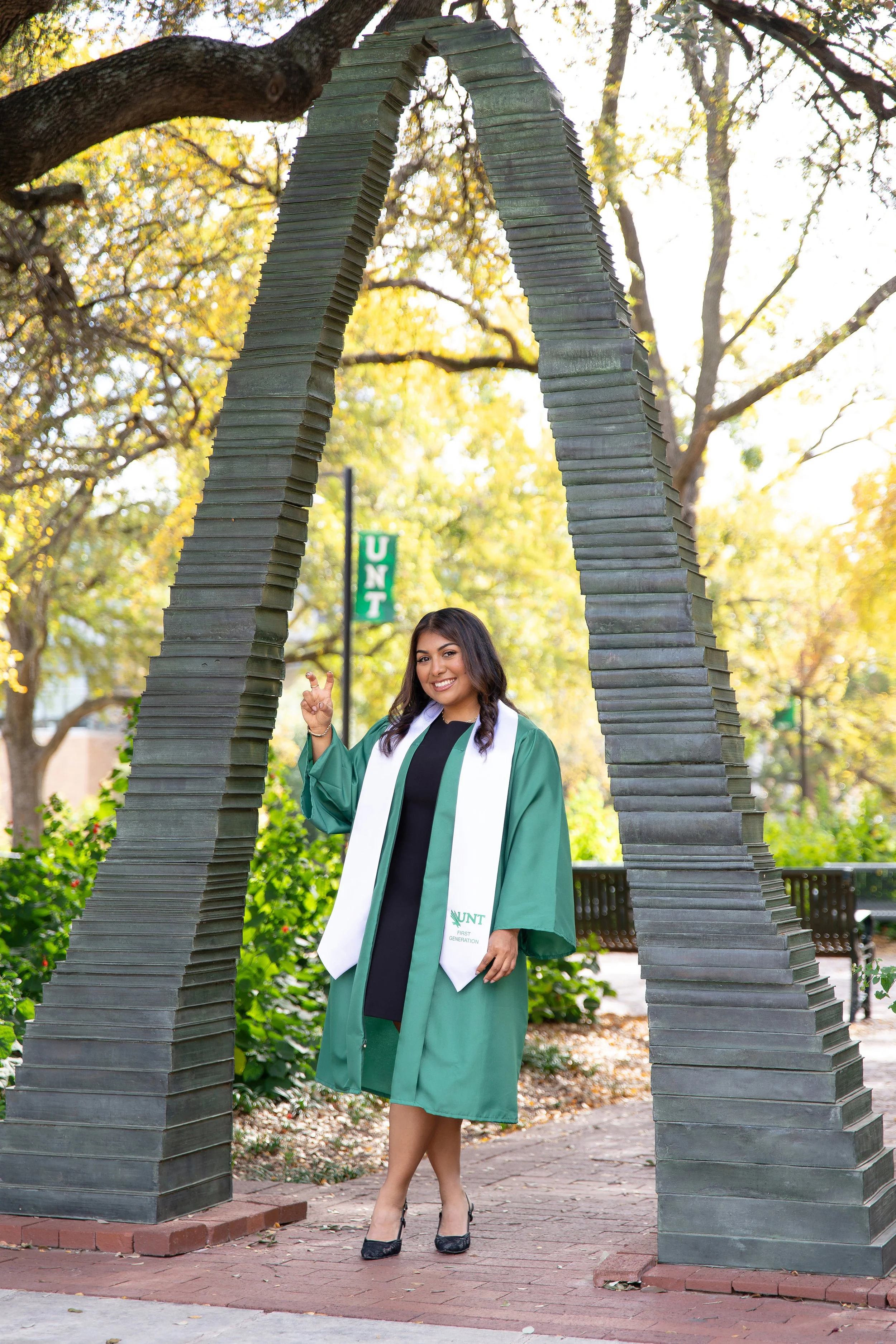 RS_Daisy_UNT_GradSession_DFWPhotographer_TeddyGiles-18.jpg