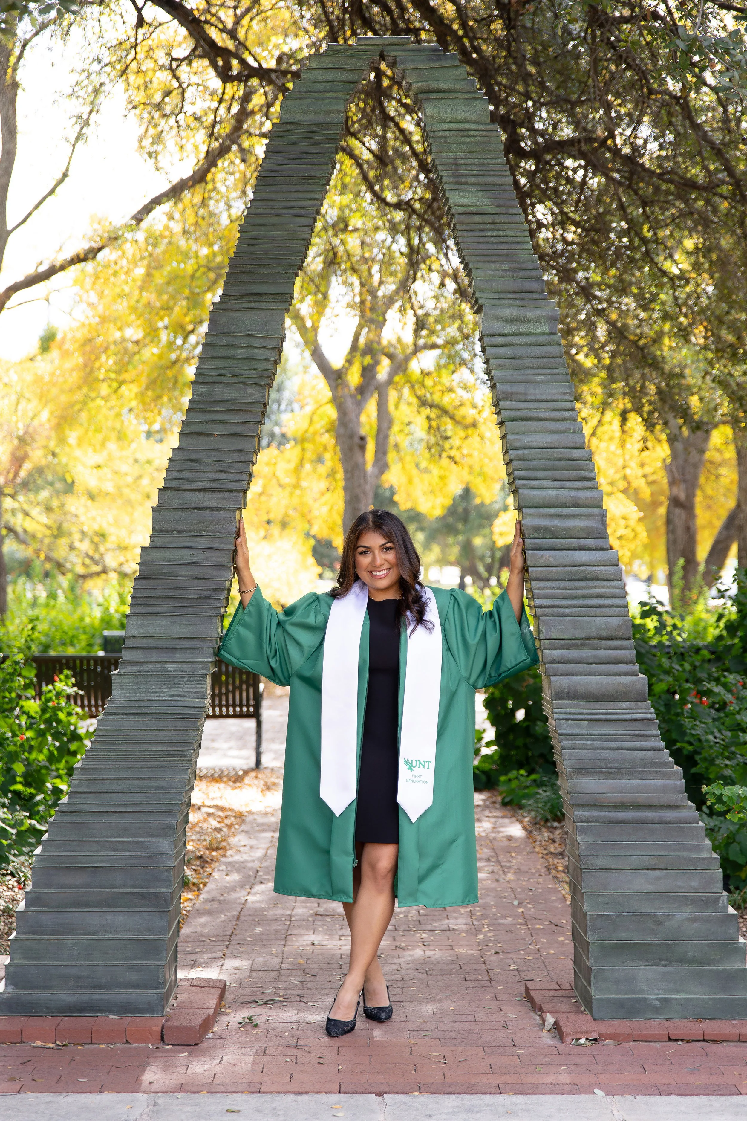 RS_Daisy_UNT_GradSession_DFWPhotographer_TeddyGiles-20.jpg