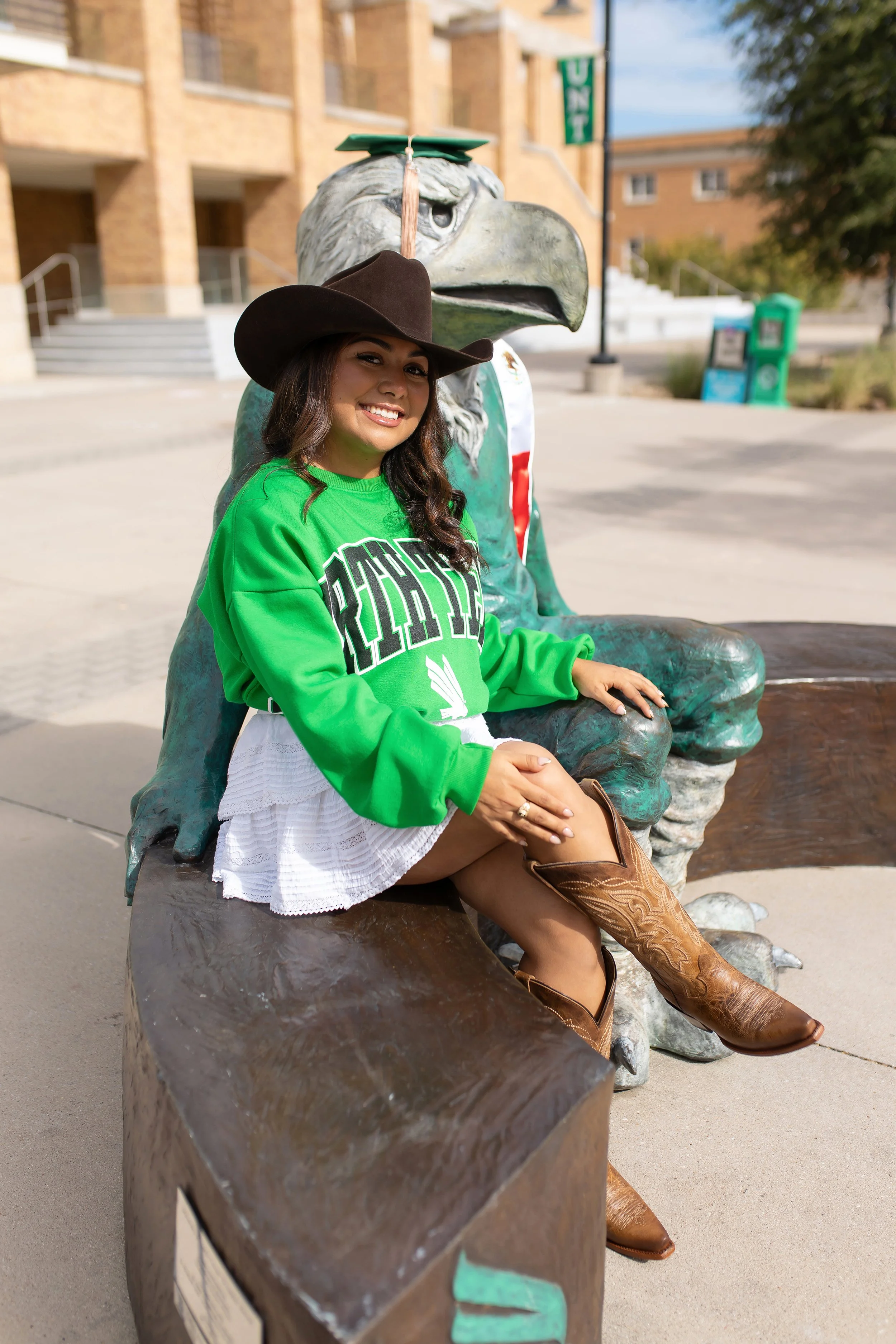 RS_Daisy_UNT_GradSession_DFWPhotographer_TeddyGiles-23.jpg