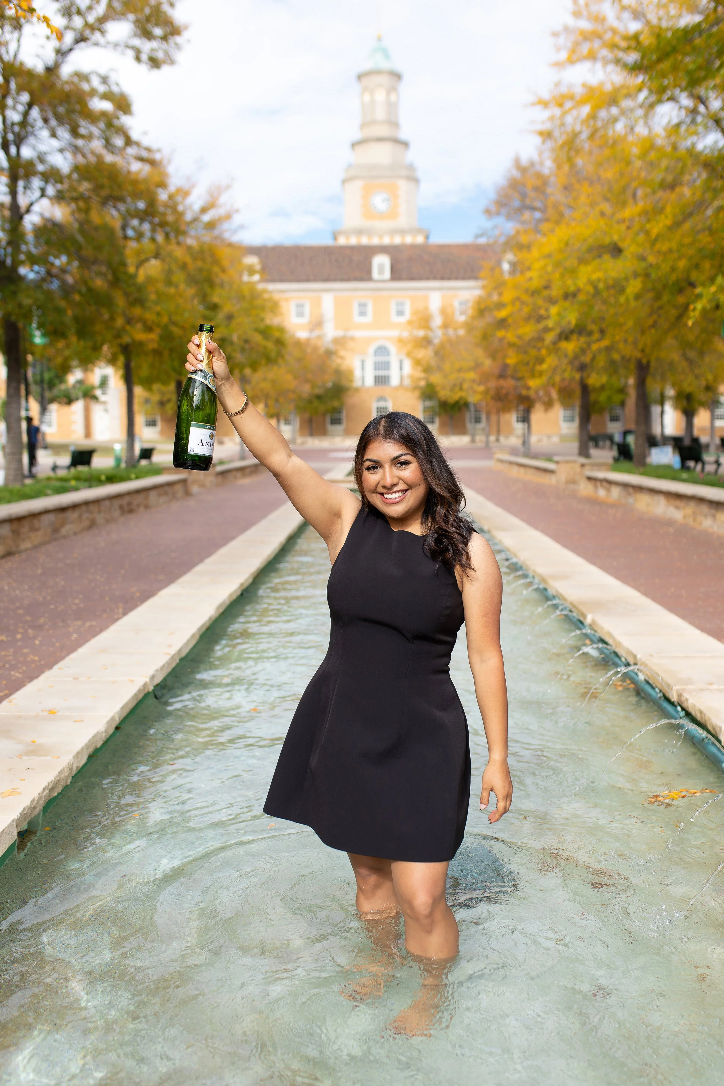 RS_Daisy_UNT_GradSession_DFWPhotographer_TeddyGiles-30.jpg