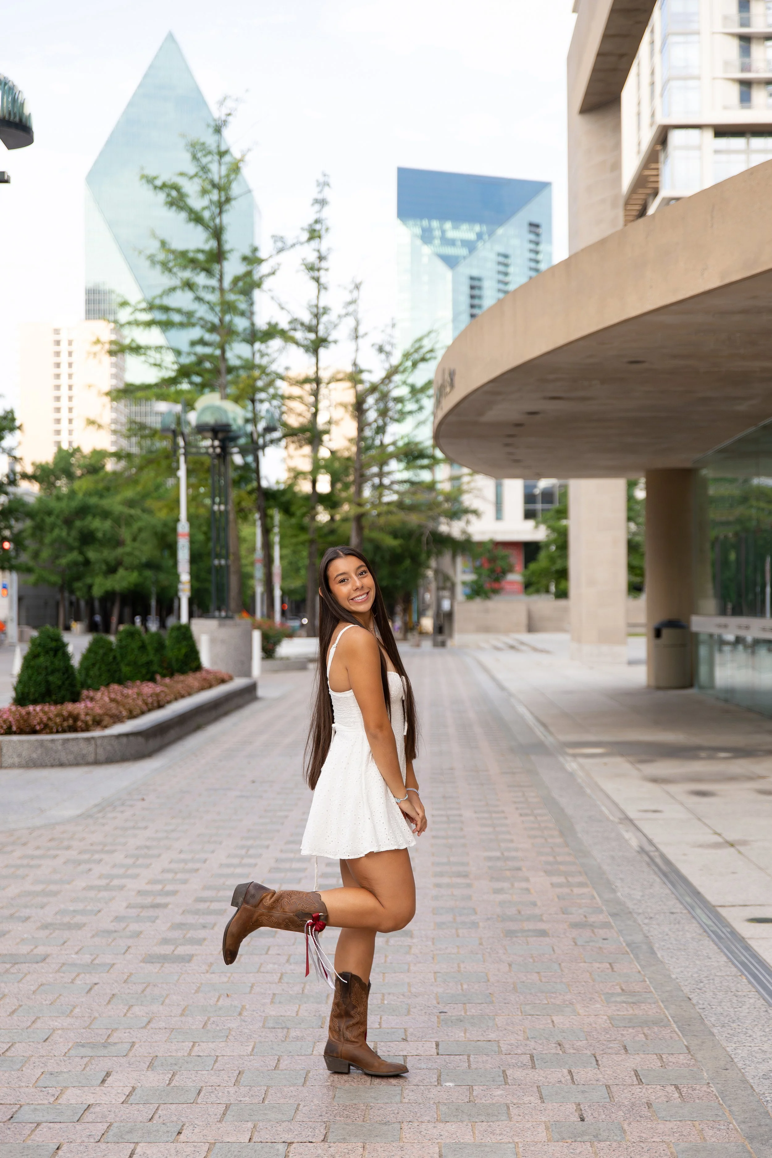RS_Laila_SeniorSession_DFWPhotographer_TeddyGiles-03.jpg