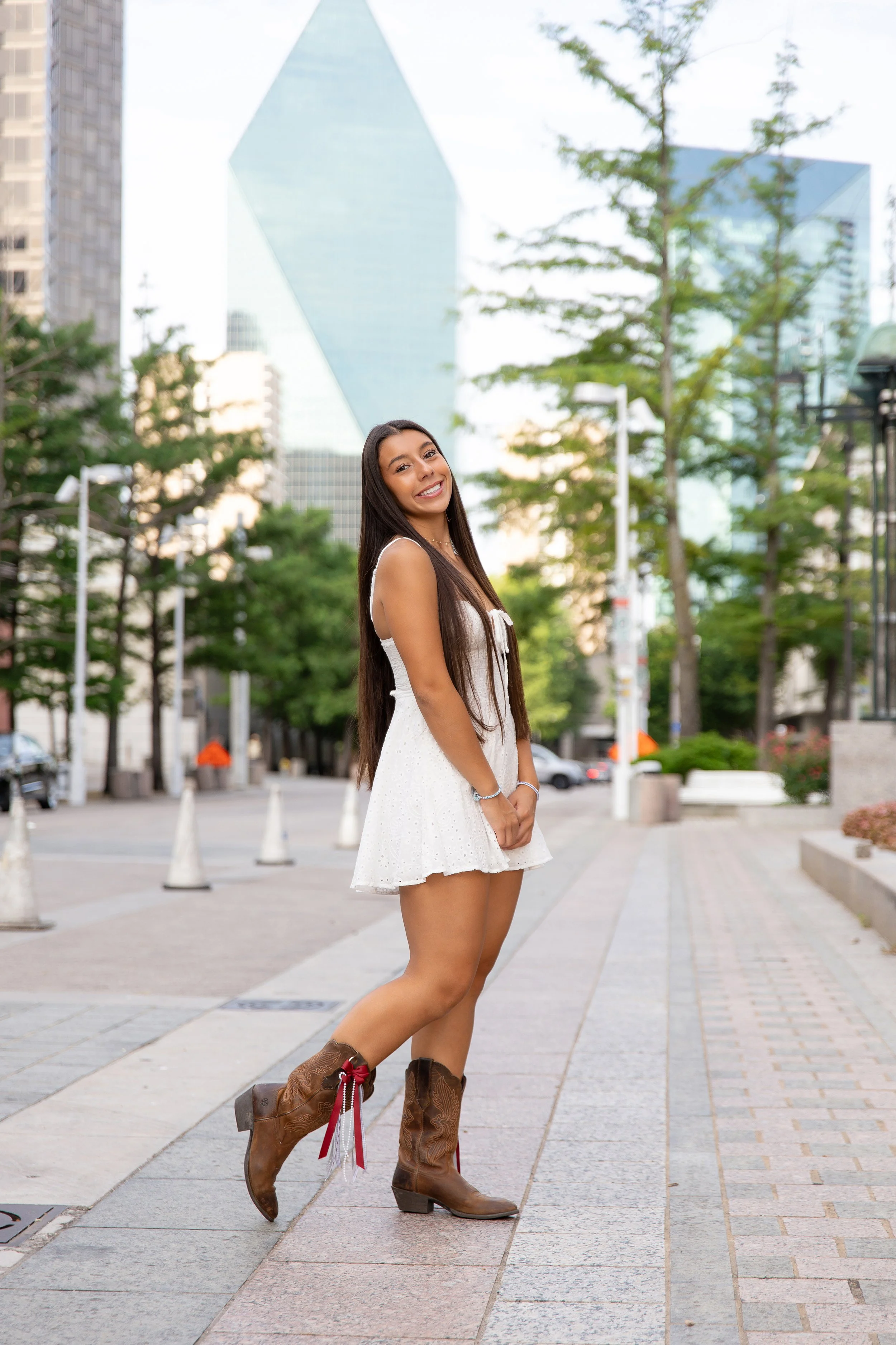 RS_Laila_SeniorSession_DFWPhotographer_TeddyGiles-04.jpg