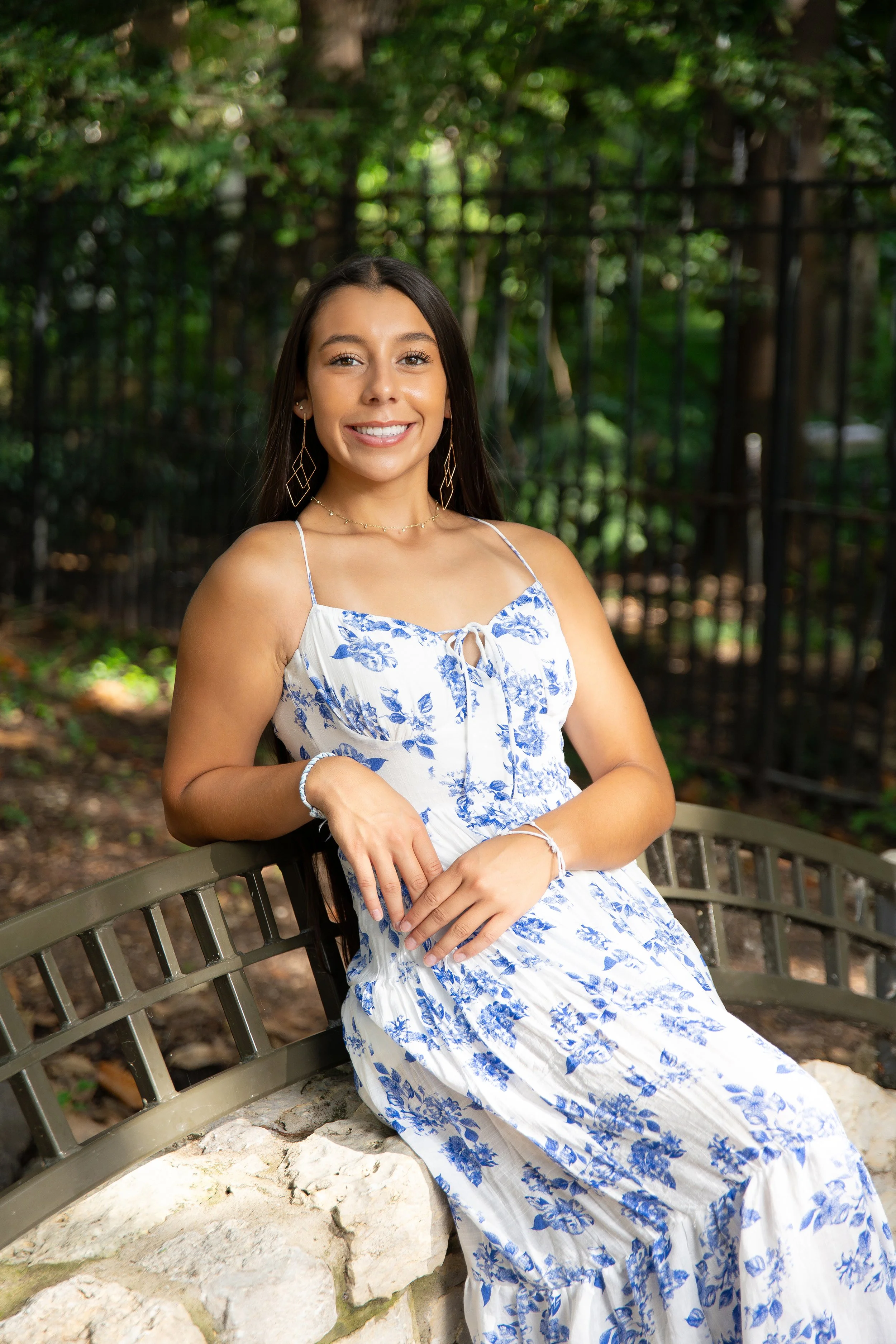 RS_Laila_SeniorSession_DFWPhotographer_TeddyGiles-18.jpg