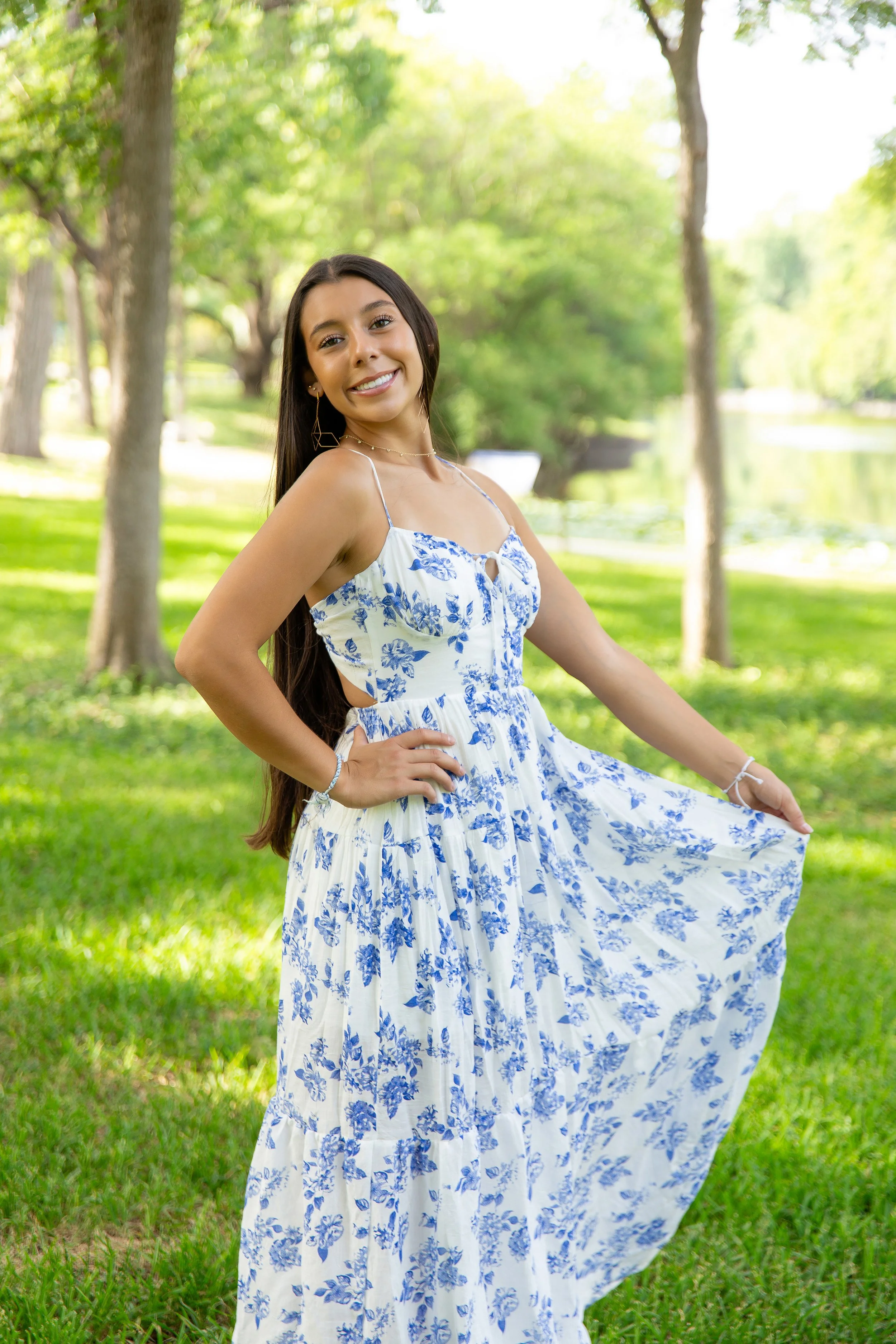 RS_Laila_SeniorSession_DFWPhotographer_TeddyGiles-20.jpg