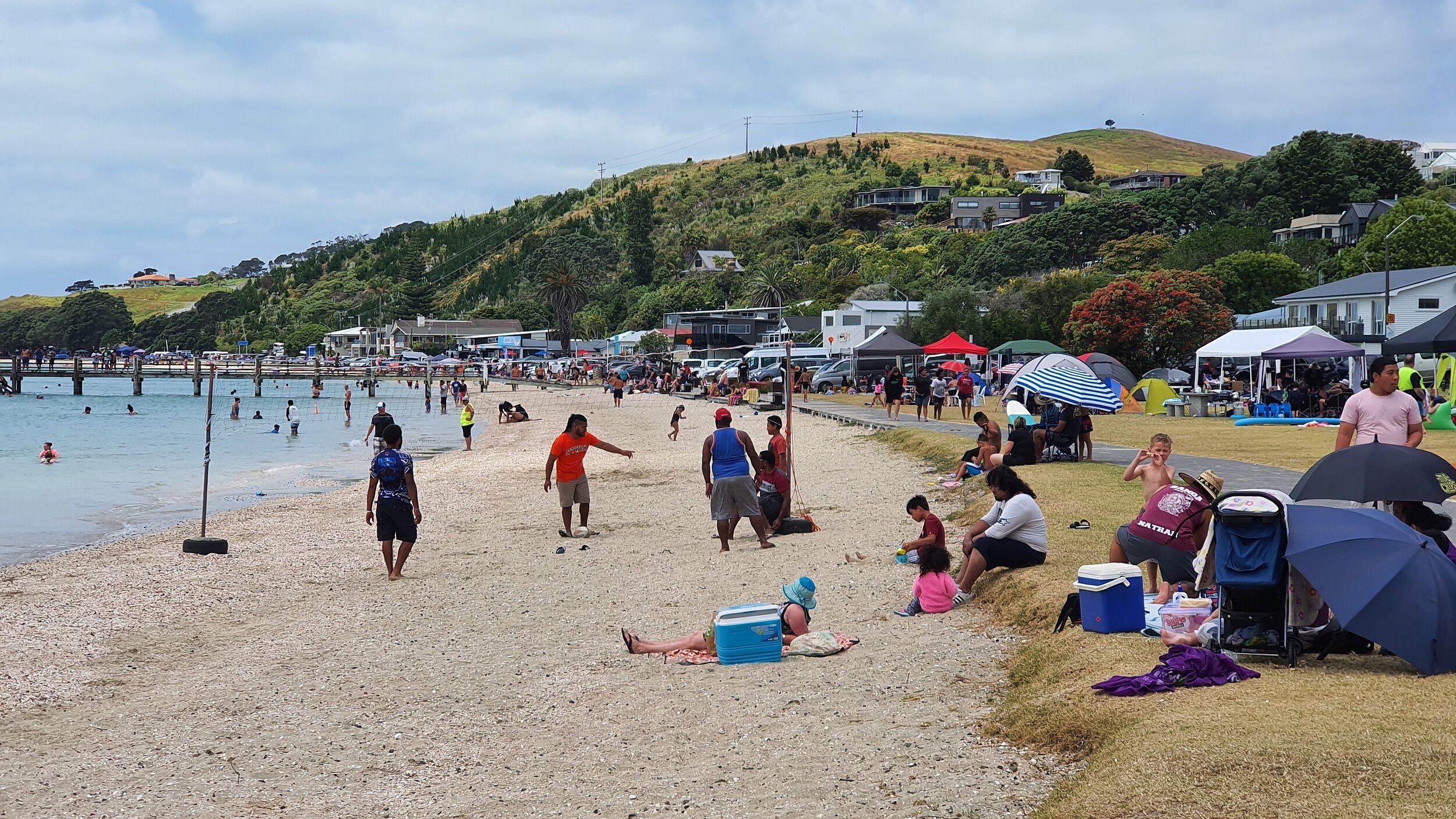 swim and picnic maraetai beach auckland nz