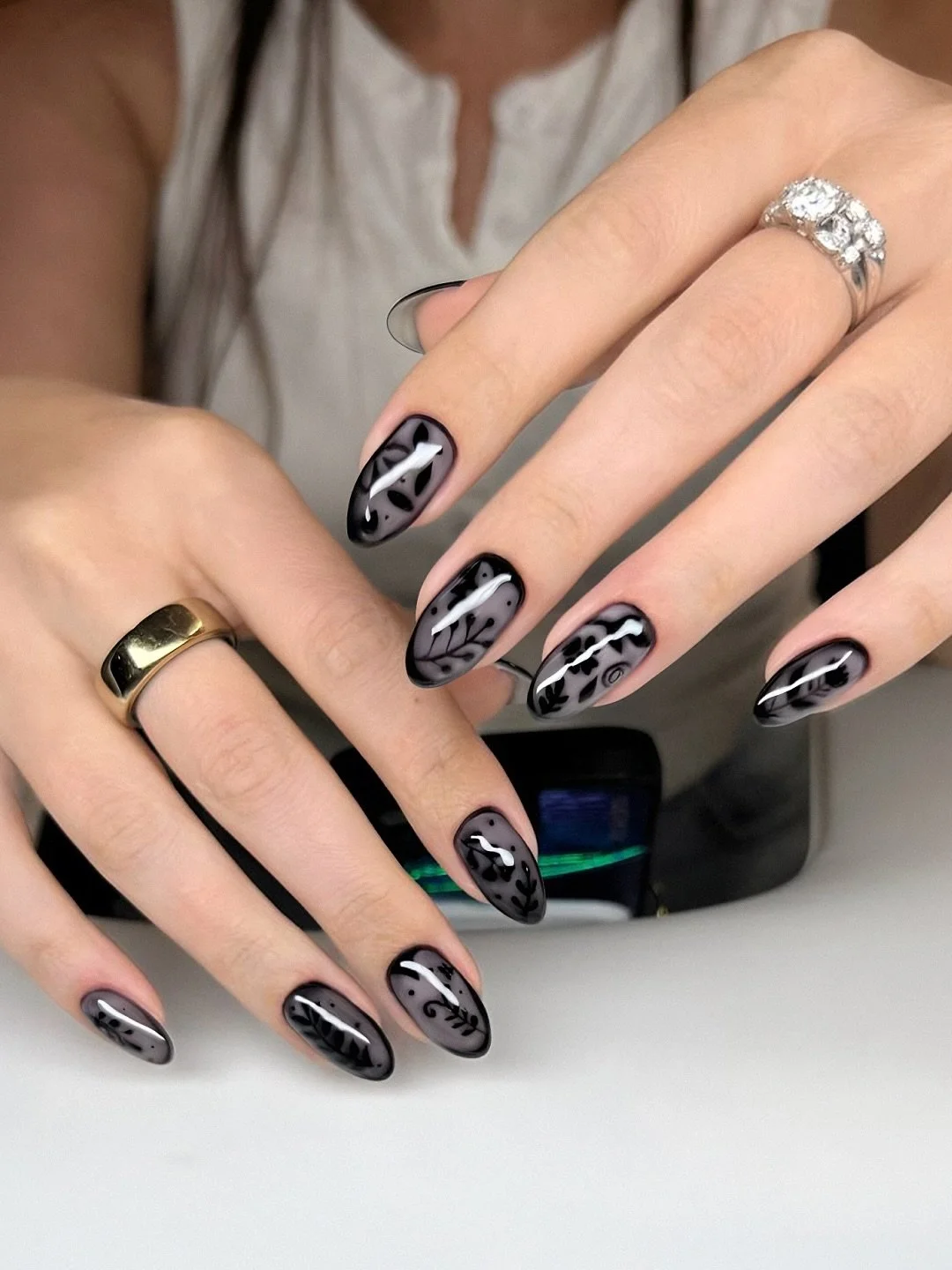 The most perfect black lace nails 🖤
&hellip; and not just lace, at @russian_nails_nyc

#nycnails #naildesigns #russianmanicureNYC #fallnails