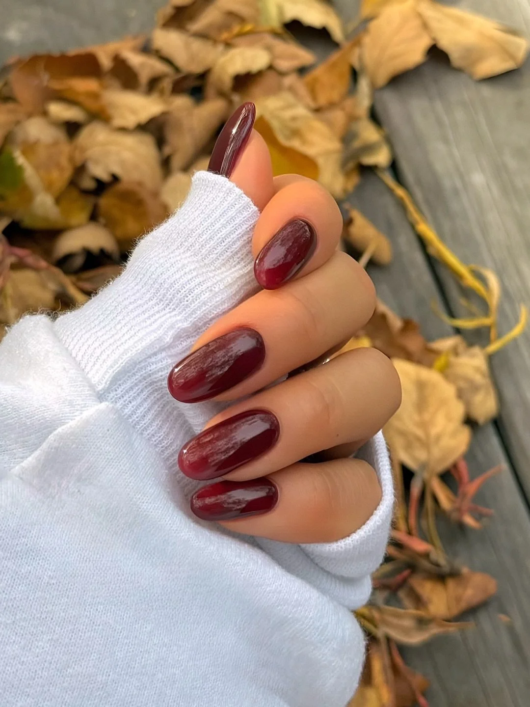 From black to translucent burgundy with warm undertones. October&rsquo;s asking for nuance, not noise 🍂

Via @yellowpinkroses

russian manicure NYC, fall nails